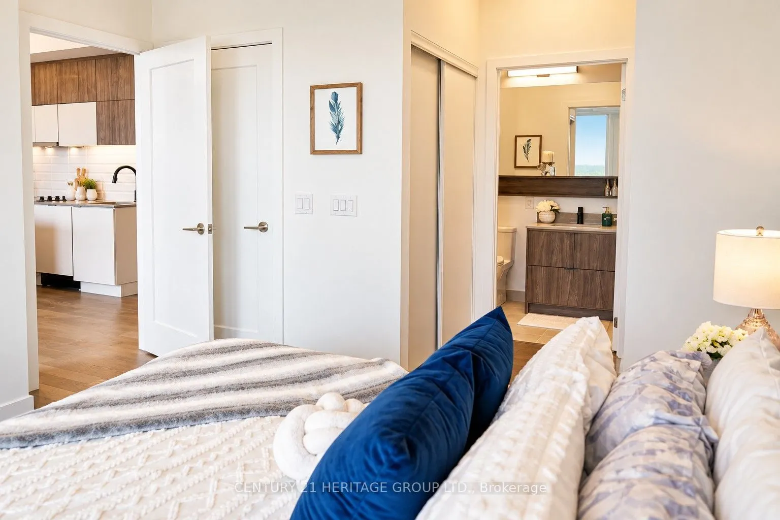 8888 Yonge Street #325