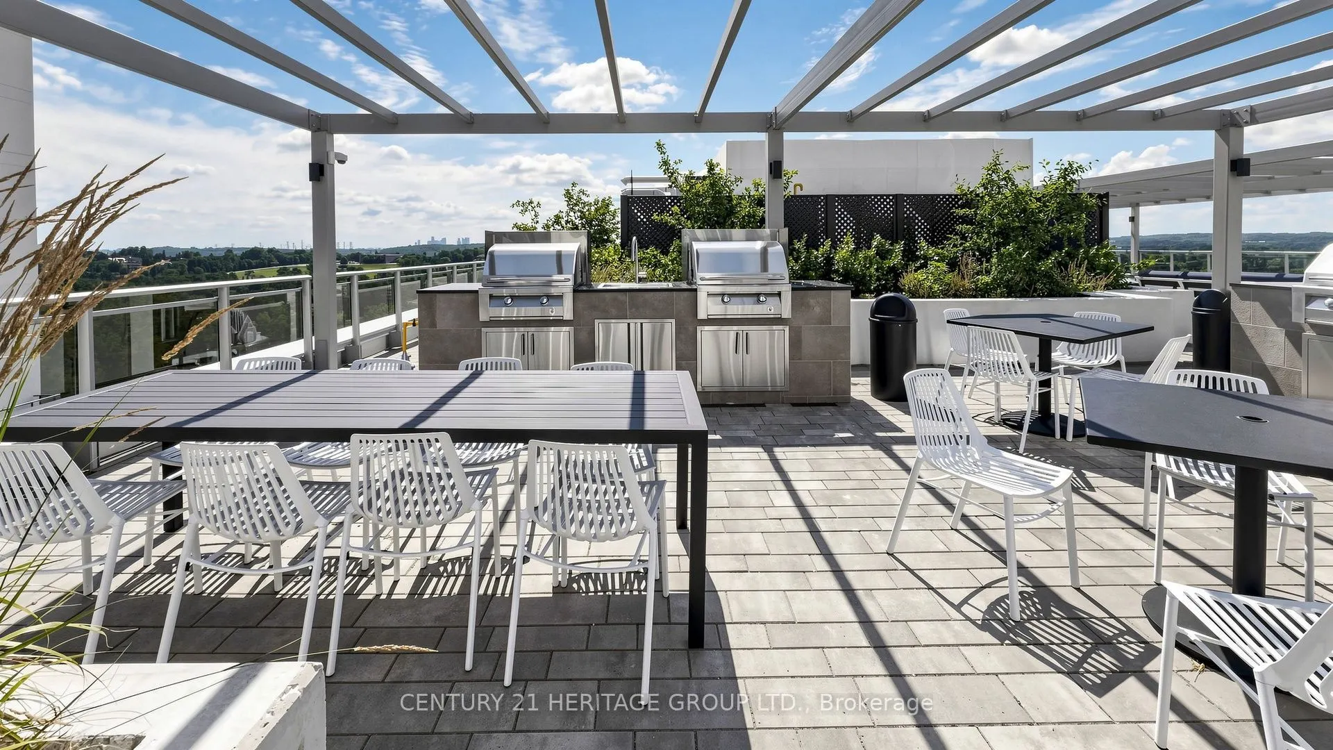 8888 Yonge Street #325
