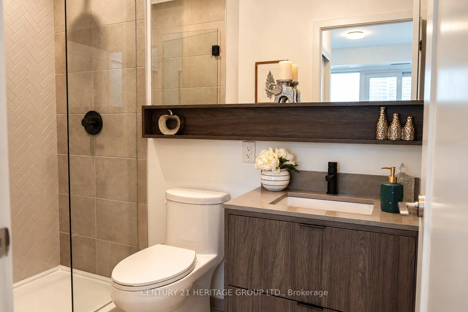 8888 Yonge Street #325