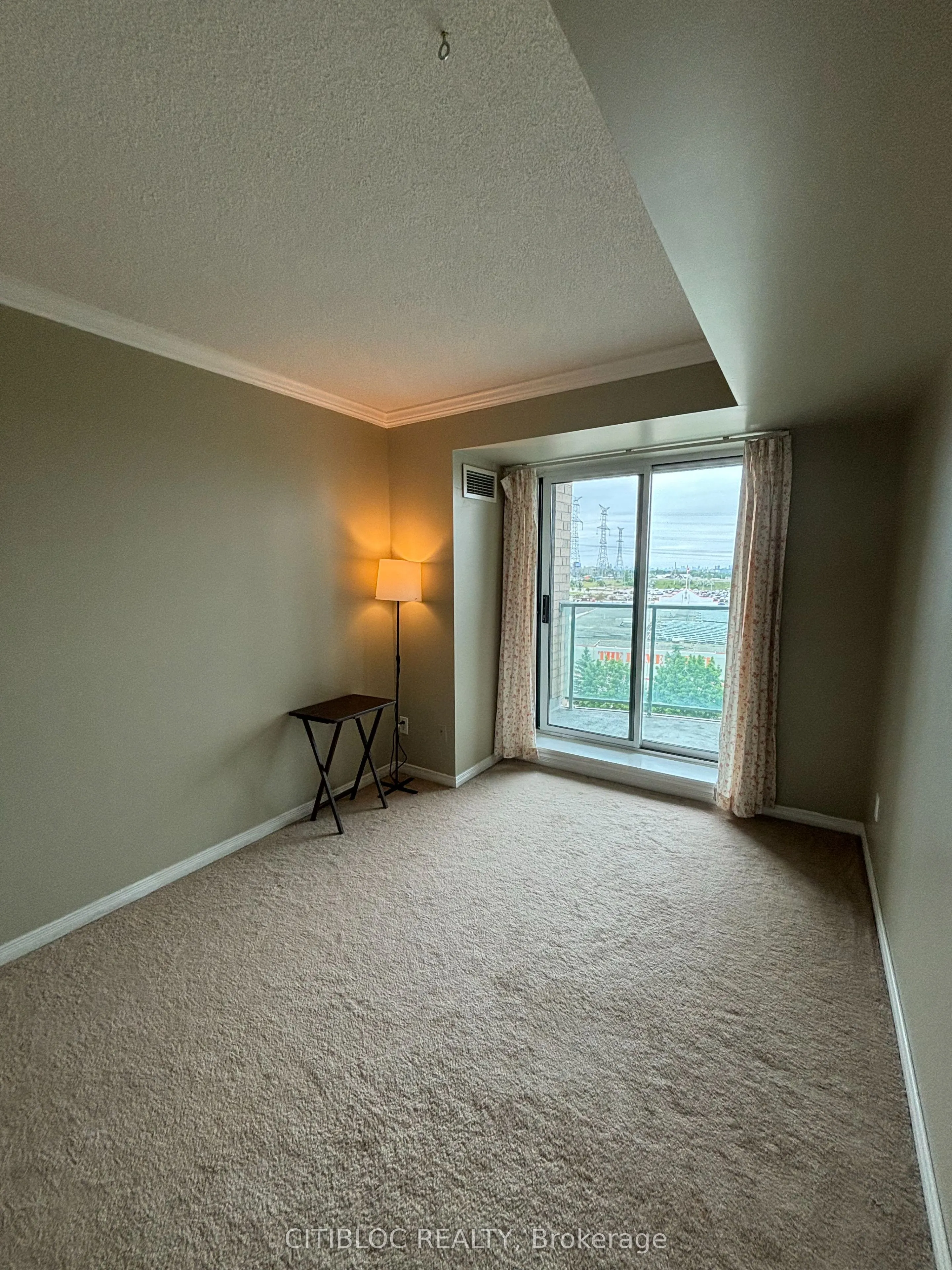 23 Oneida Crescent #708