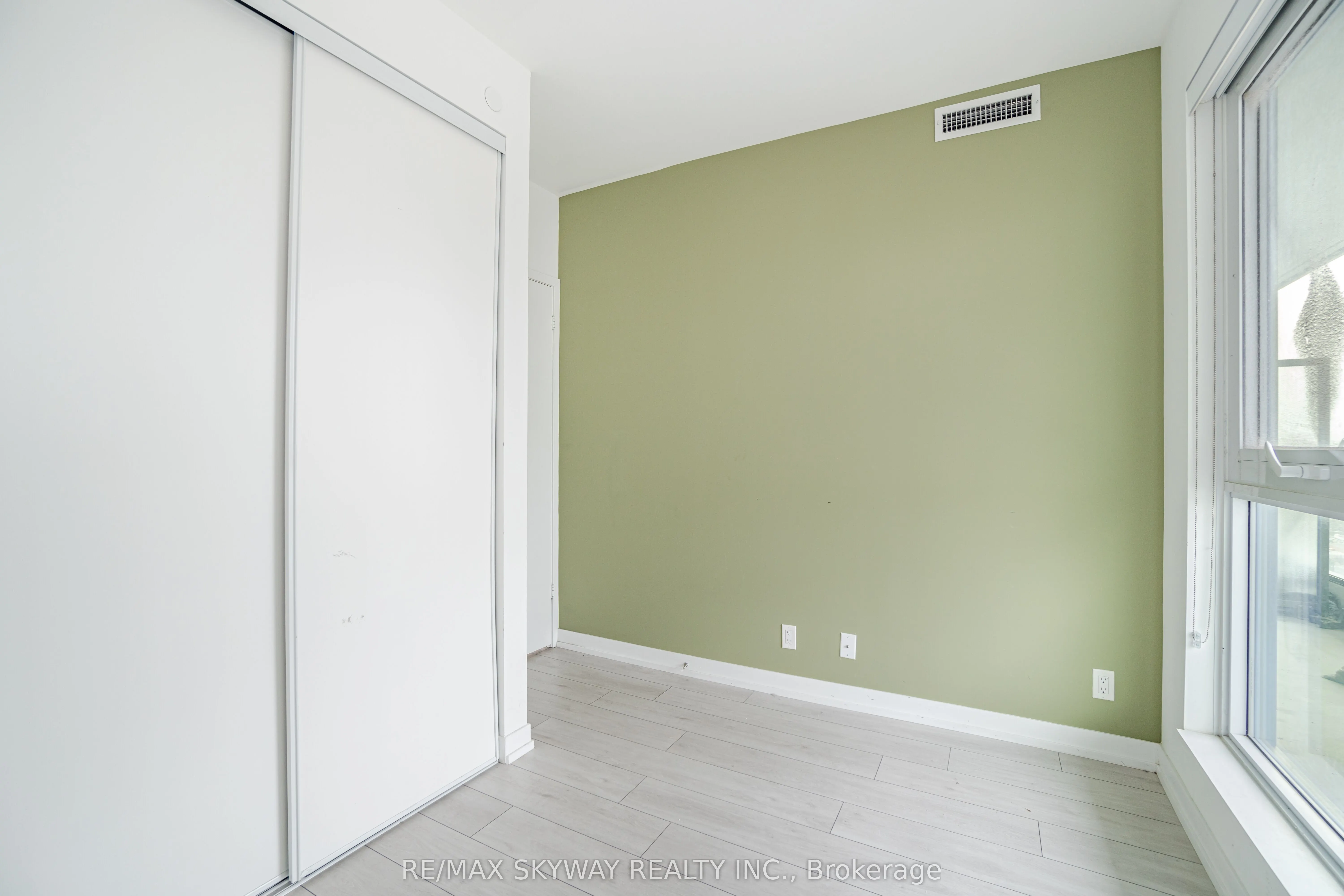 5 Buttermill Avenue #5702