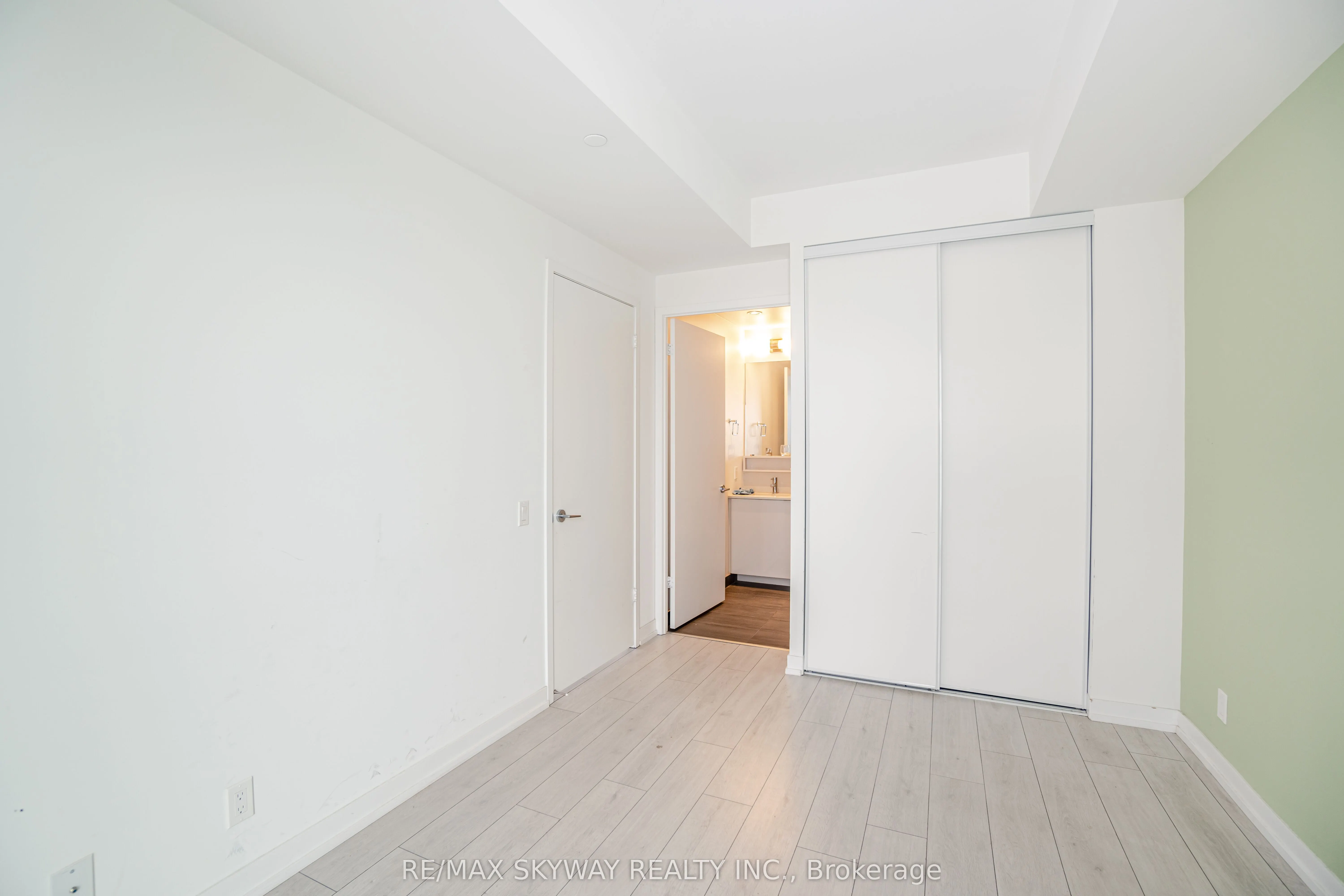 5 Buttermill Avenue #5702