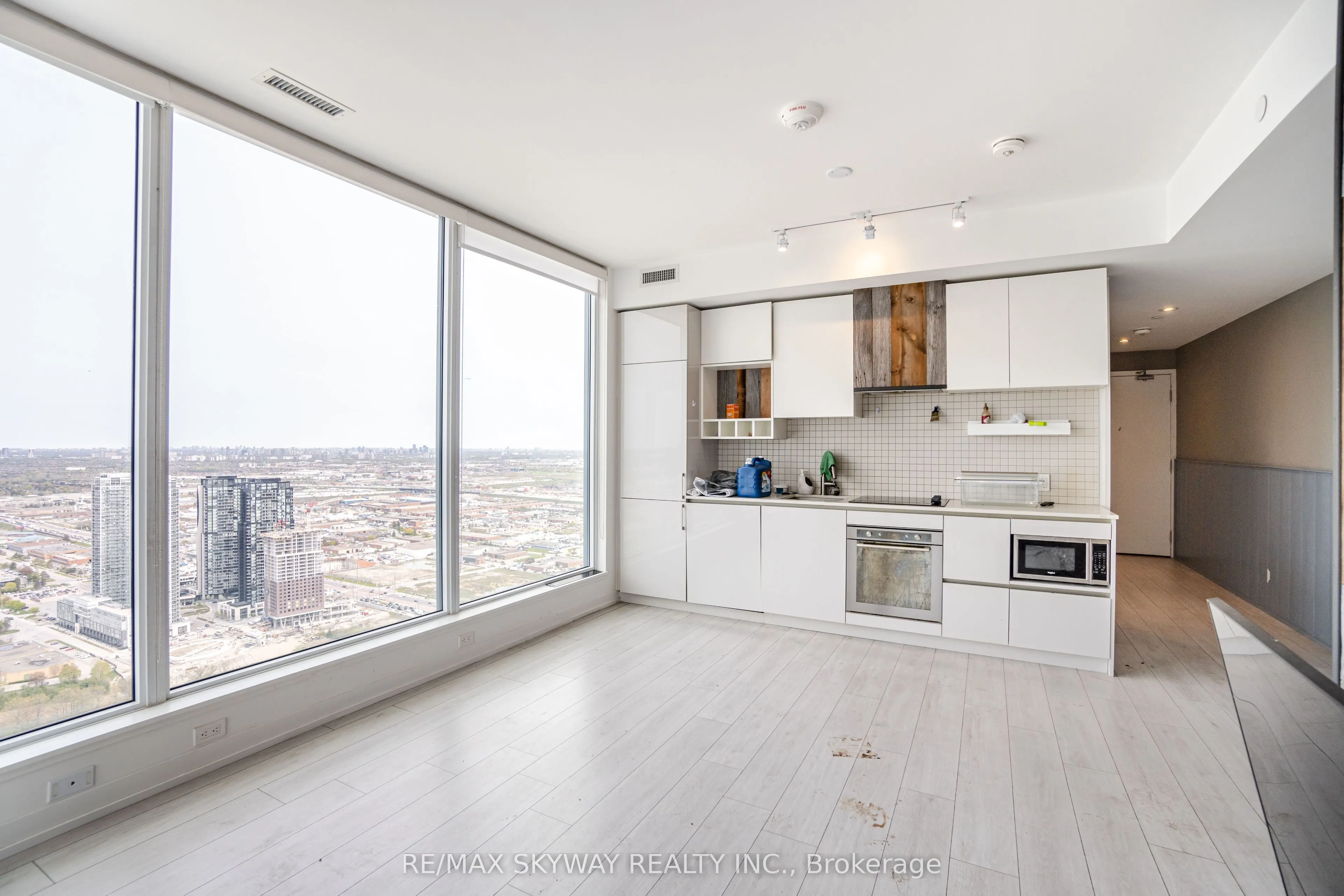 5 Buttermill Avenue #5702