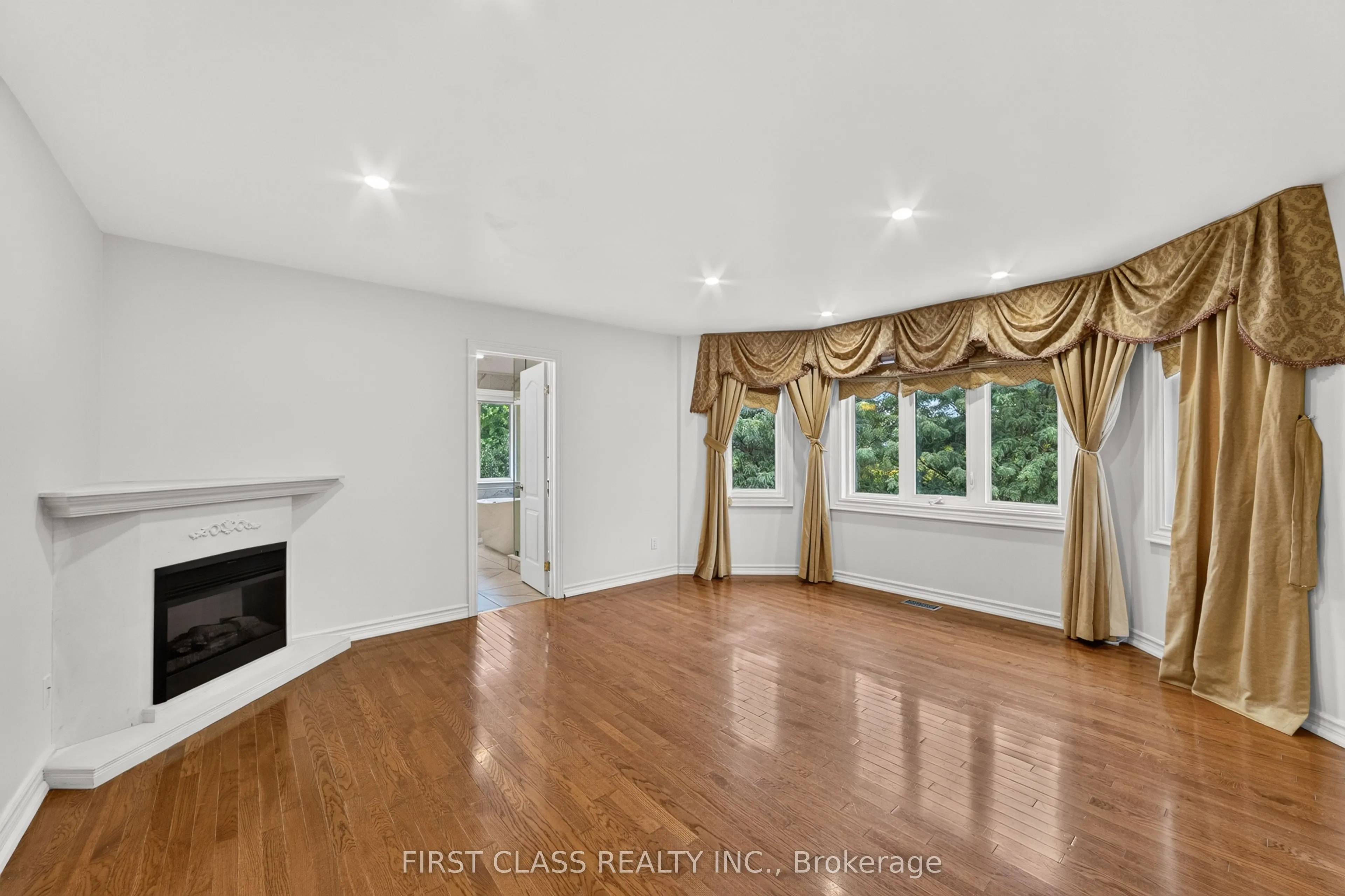 67 Black Walnut Crescent