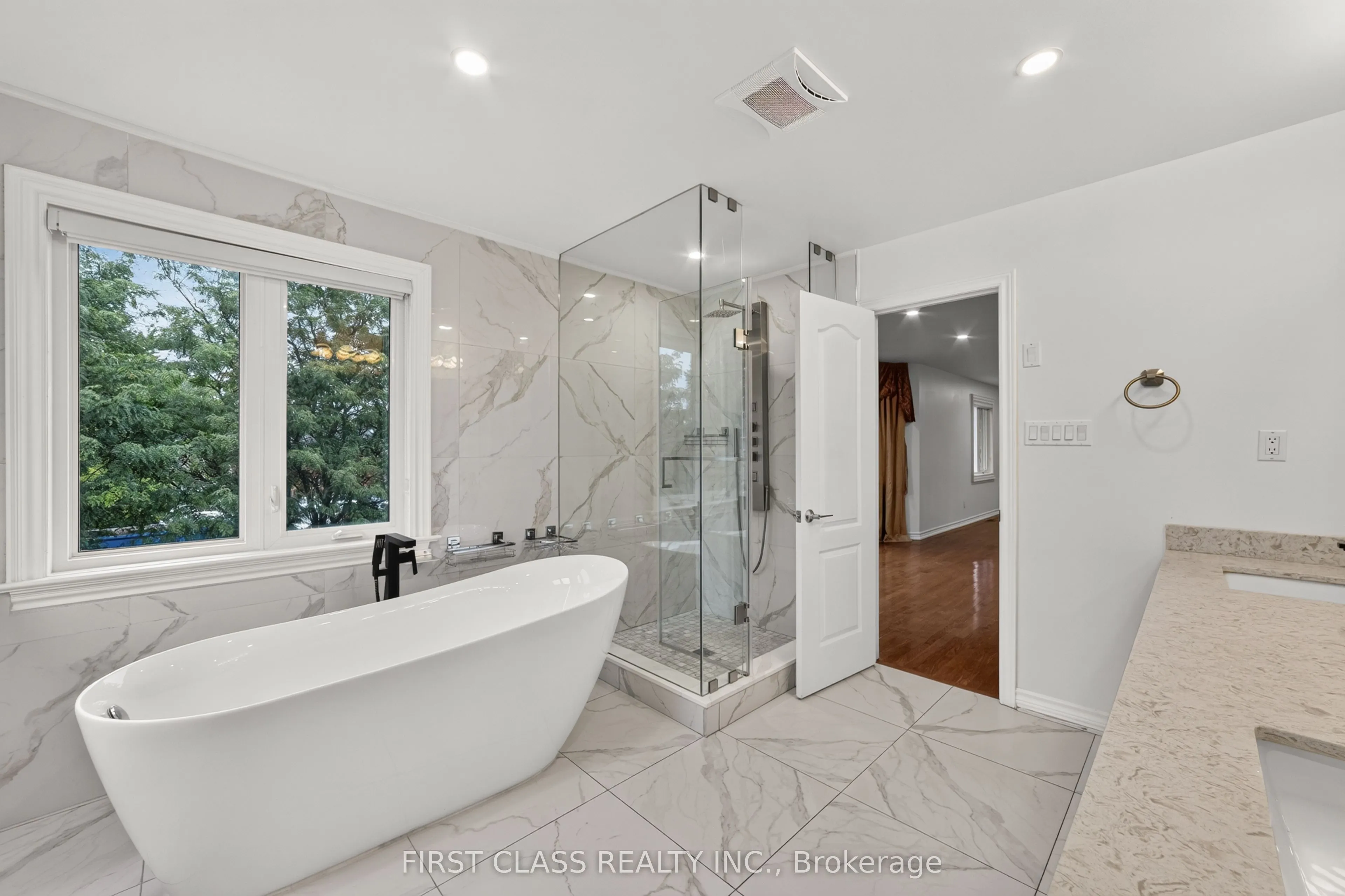 67 Black Walnut Crescent