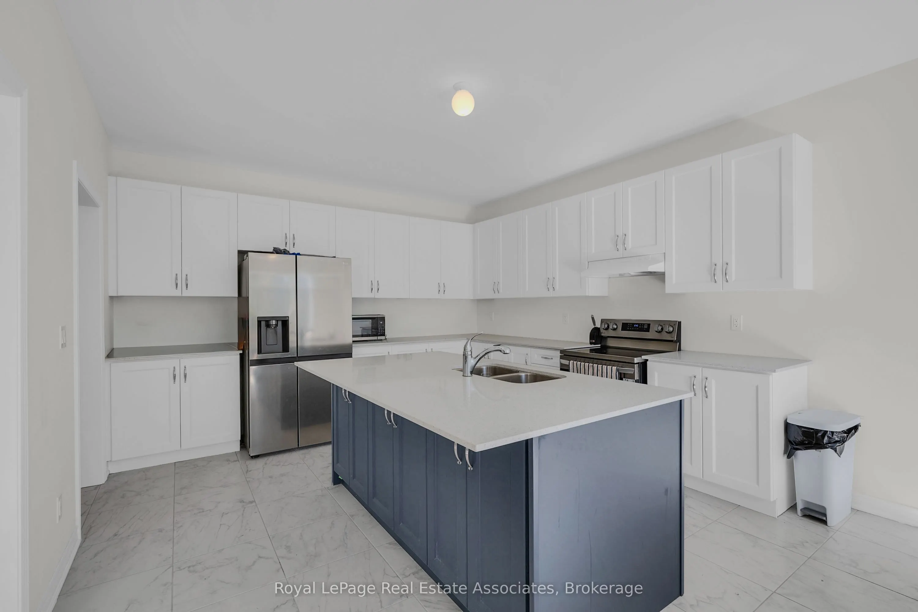 1418 Davis Loop