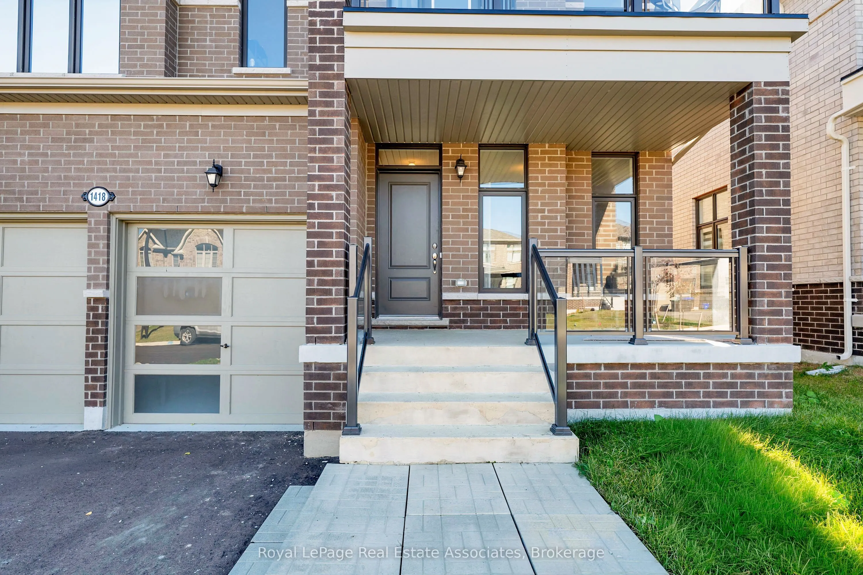 1418 Davis Loop