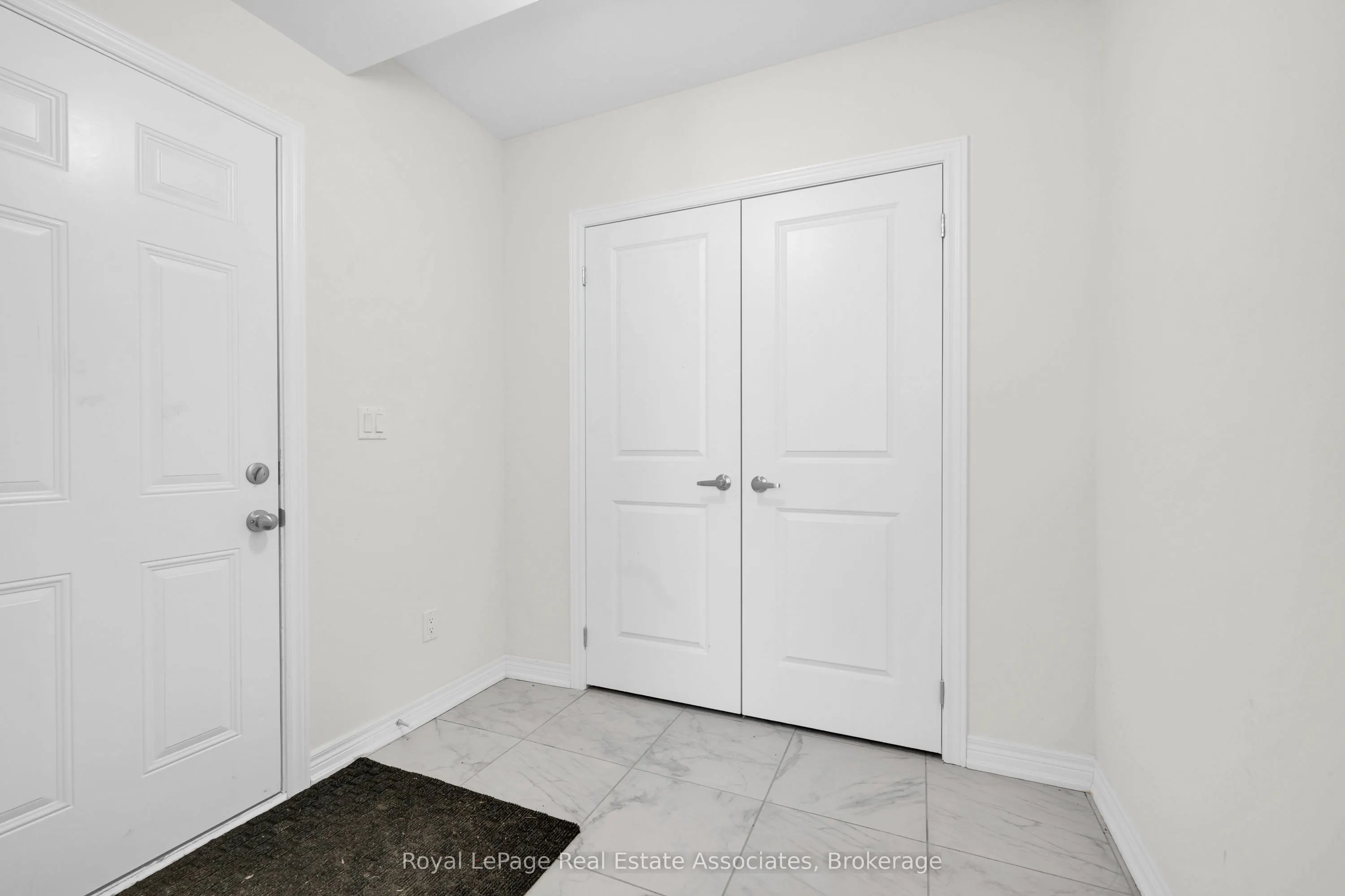 1418 Davis Loop