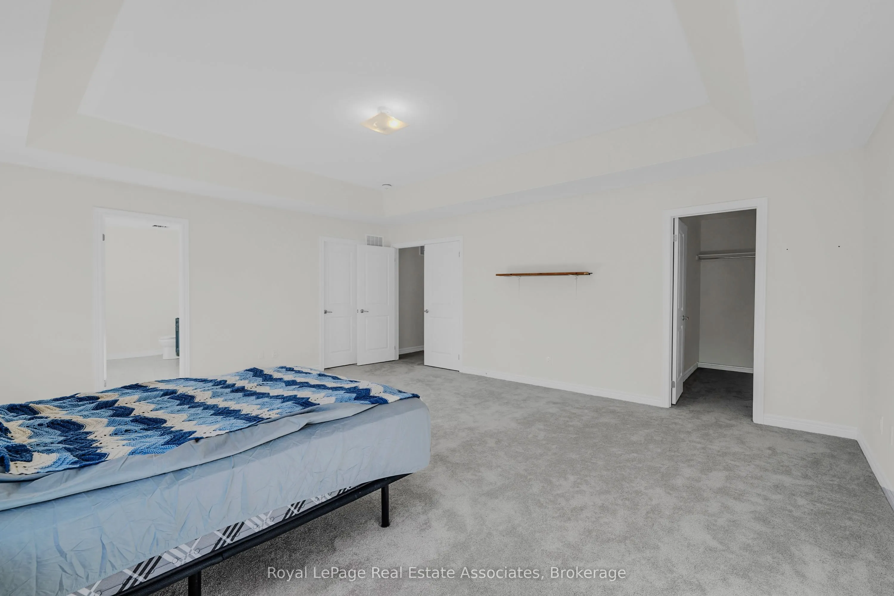 1418 Davis Loop