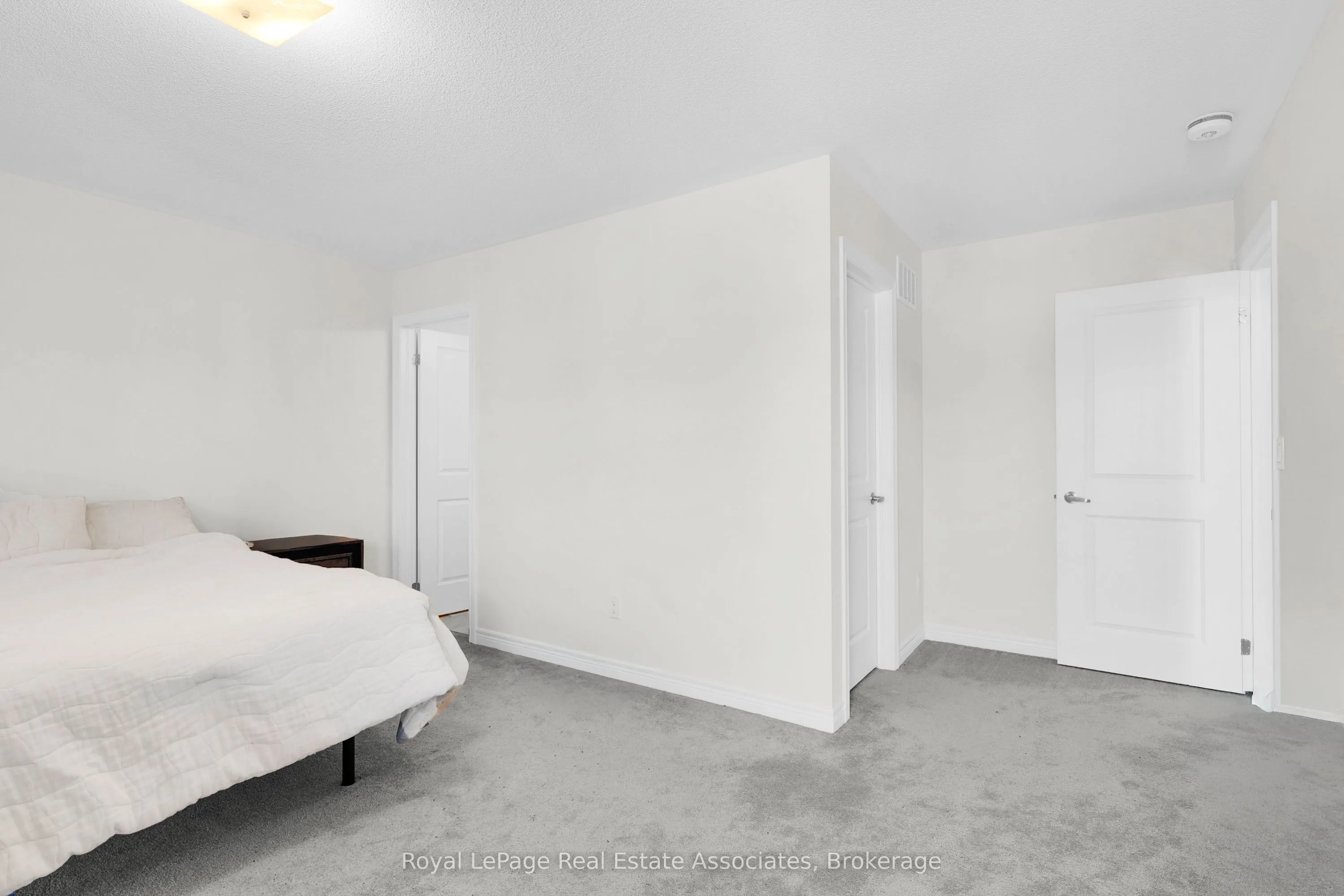 1418 Davis Loop