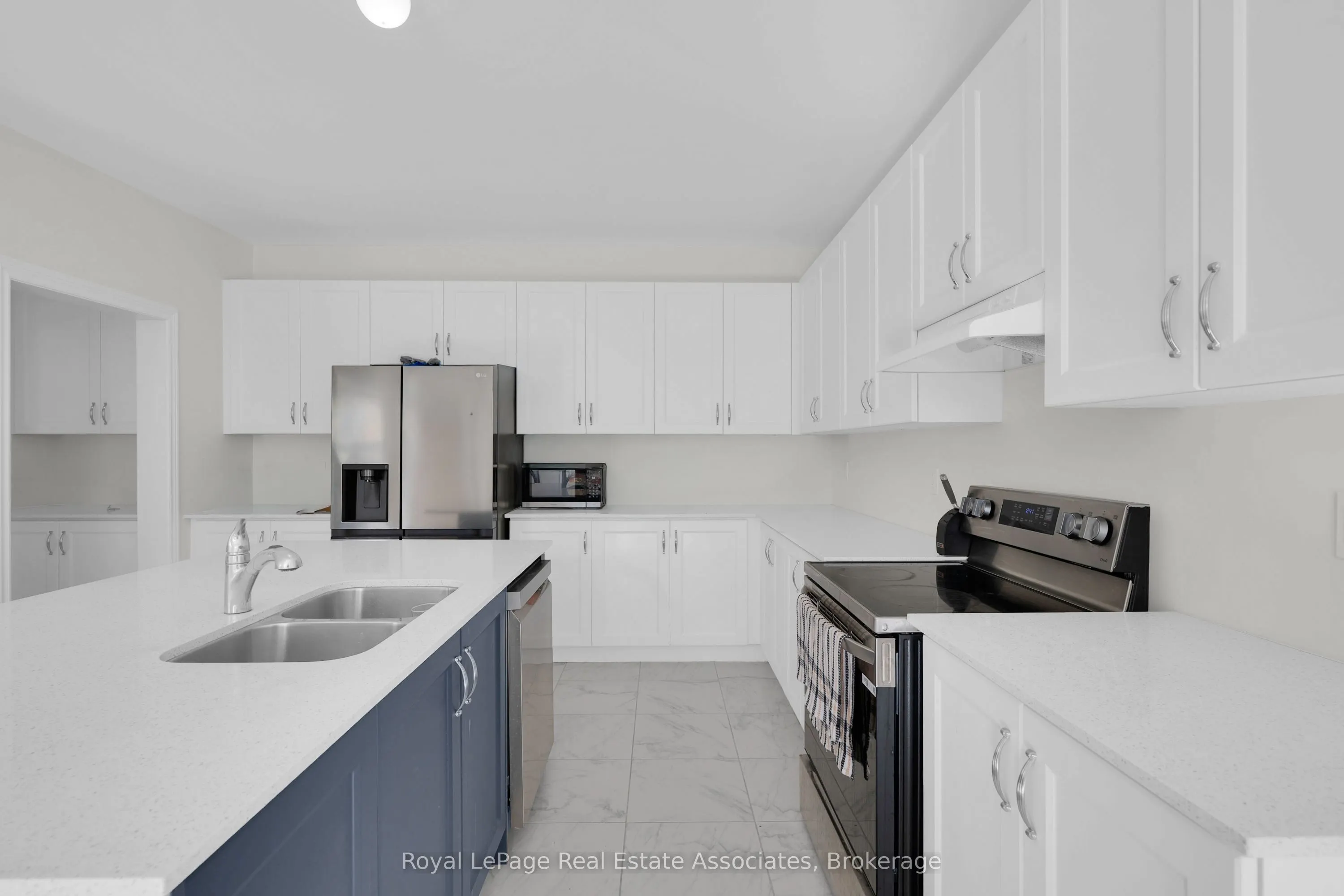 1418 Davis Loop