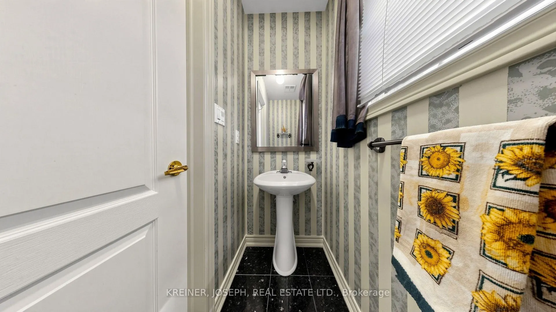 102 Mojave Crescent