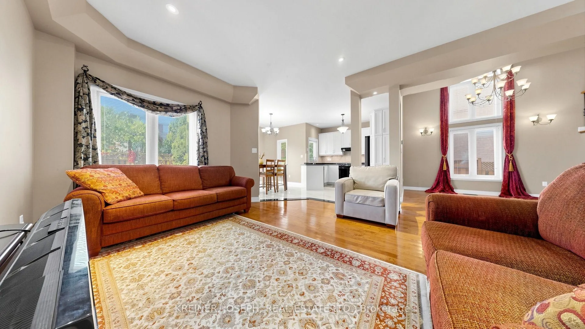 102 Mojave Crescent
