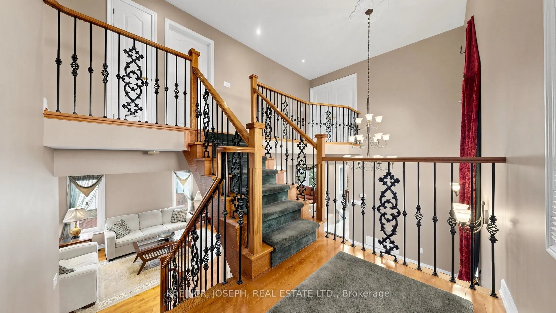 102 Mojave Crescent