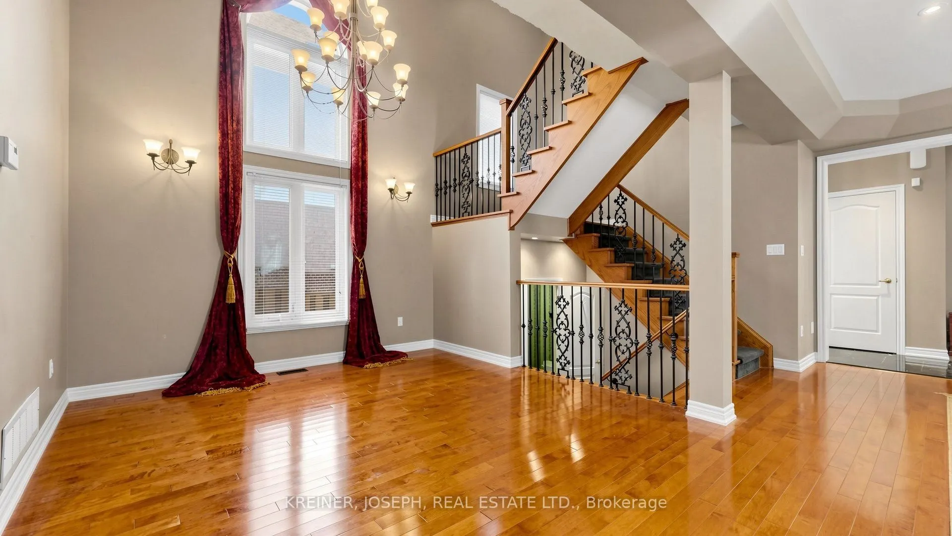 102 Mojave Crescent