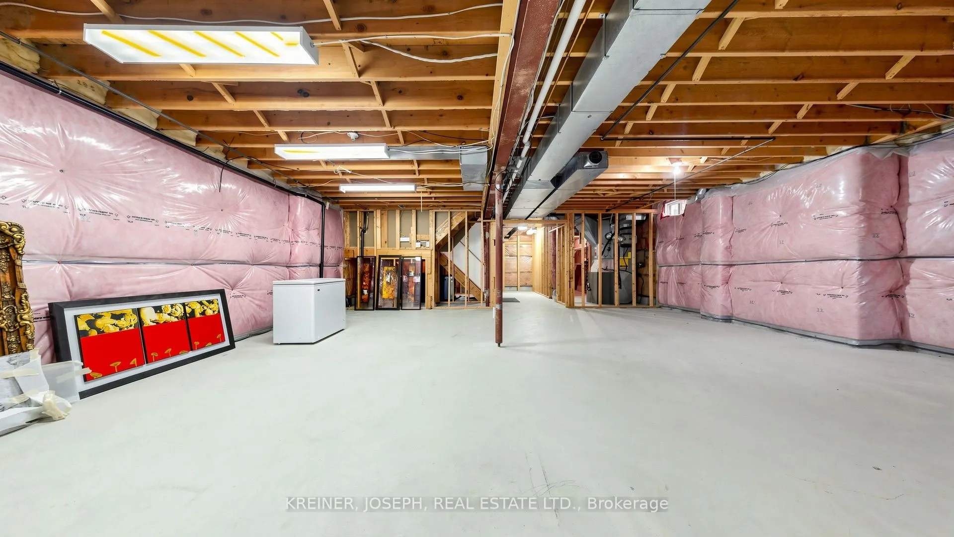 102 Mojave Crescent