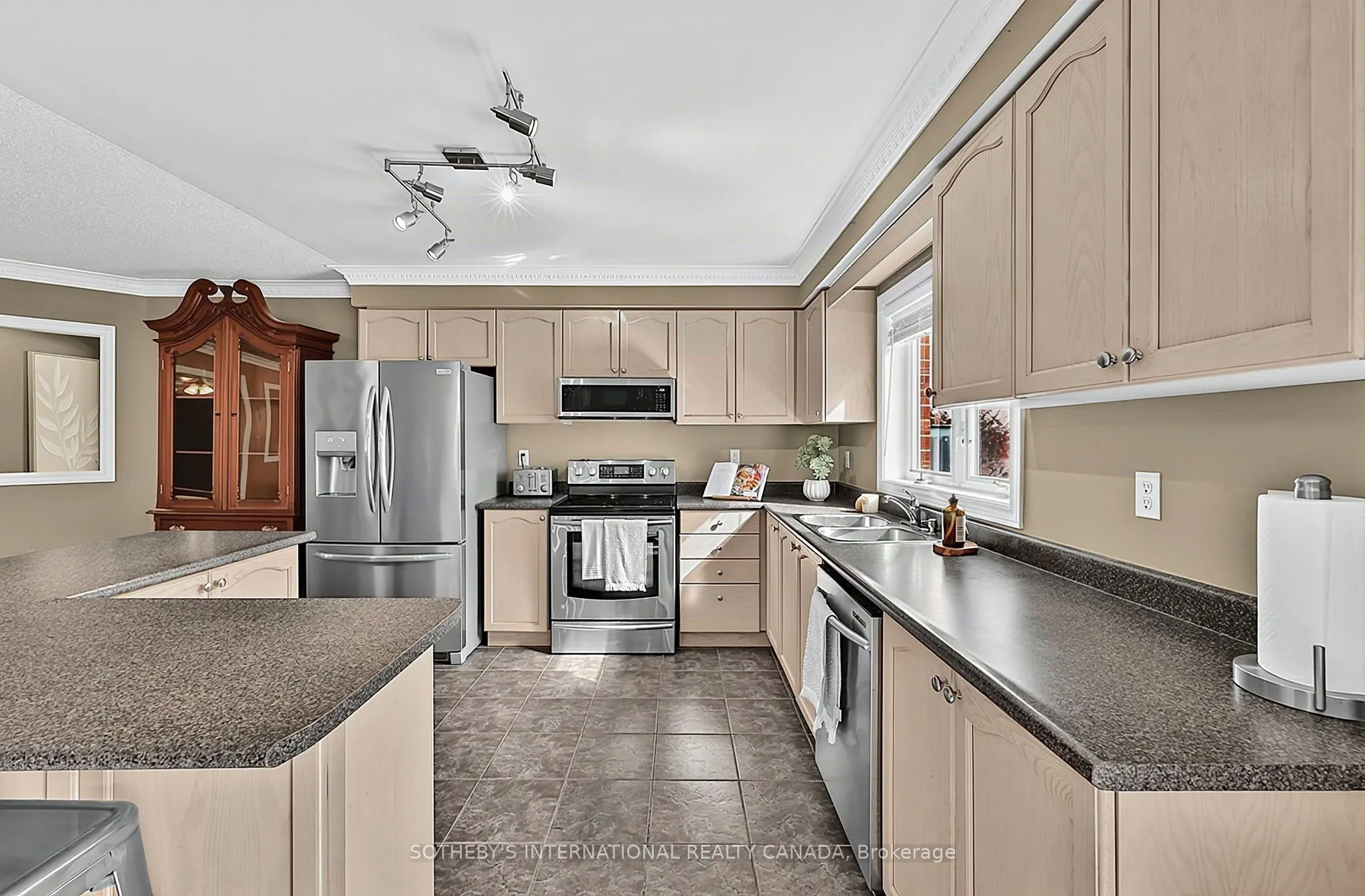 4 Brecken Drive