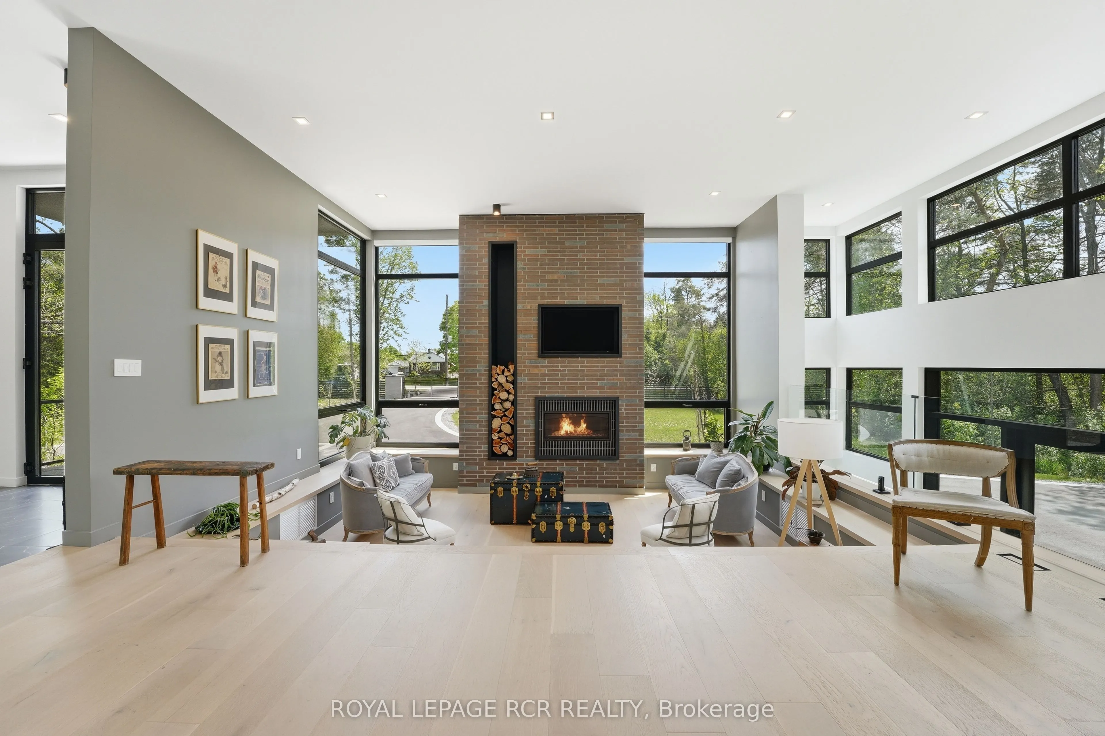 3404 Vivian Road