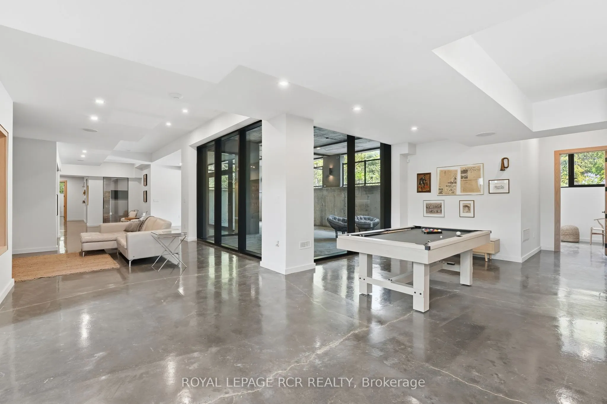 3404 Vivian Road