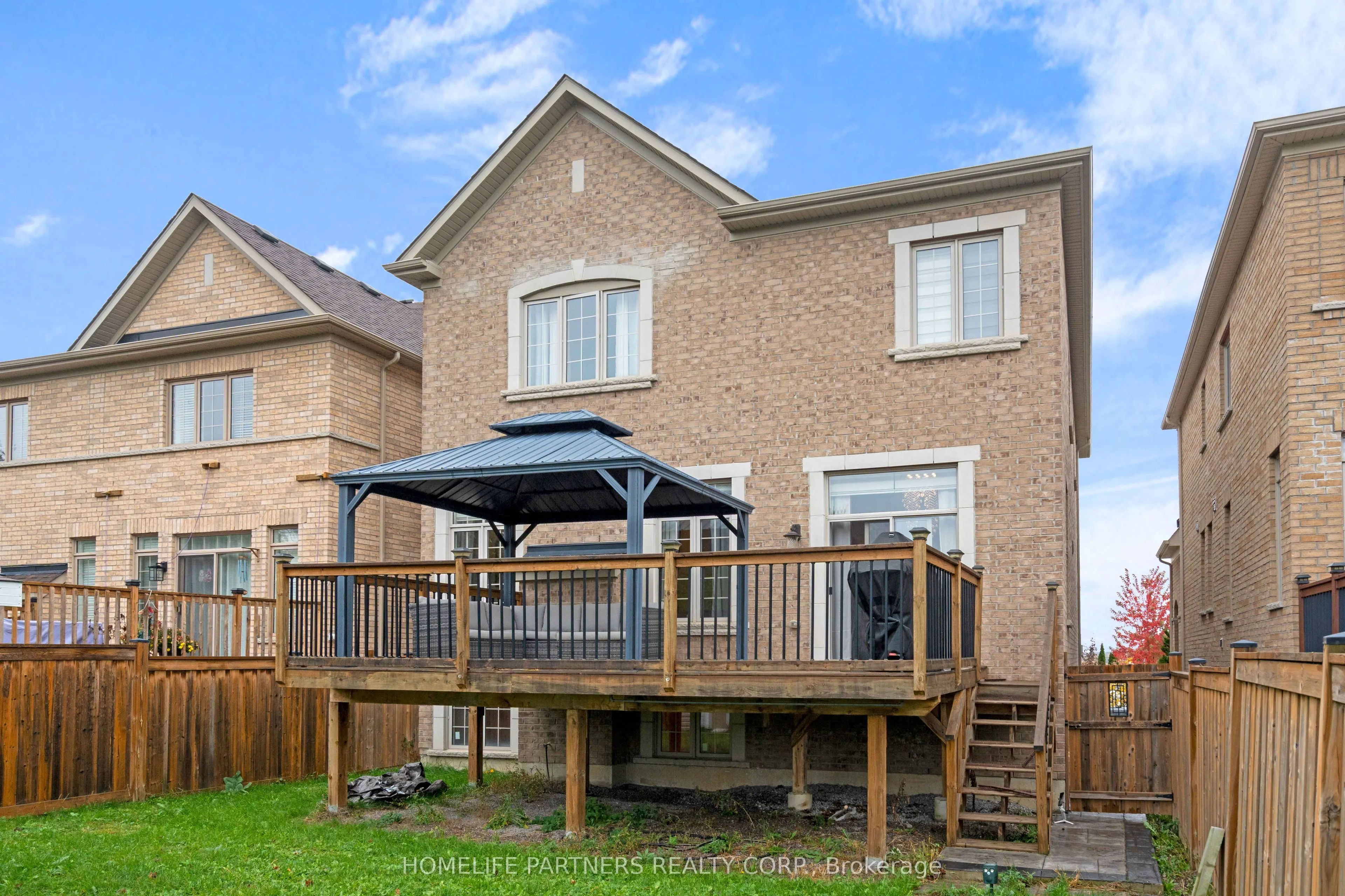 88 Inverness Way
