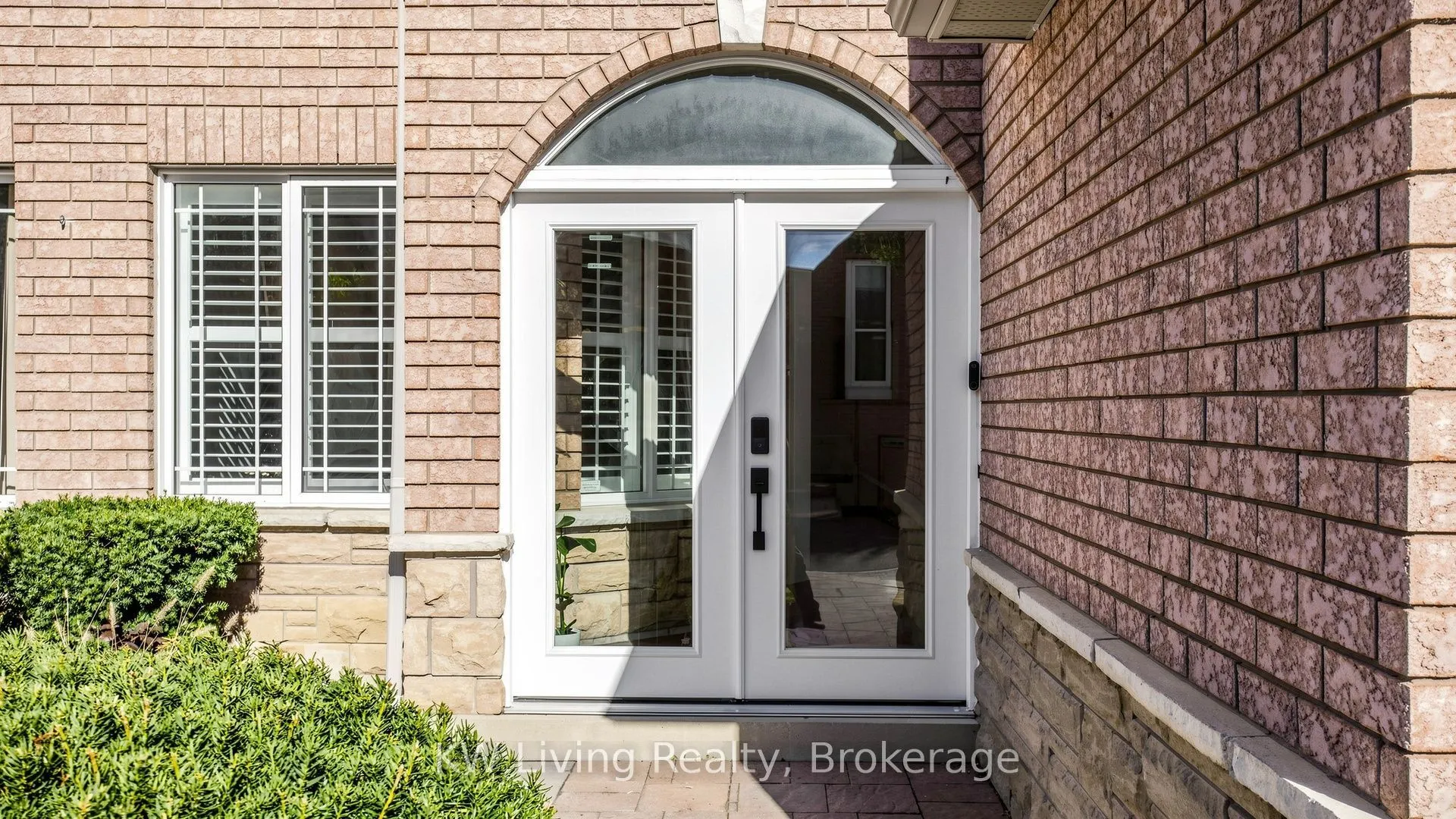 54 Loredana Court