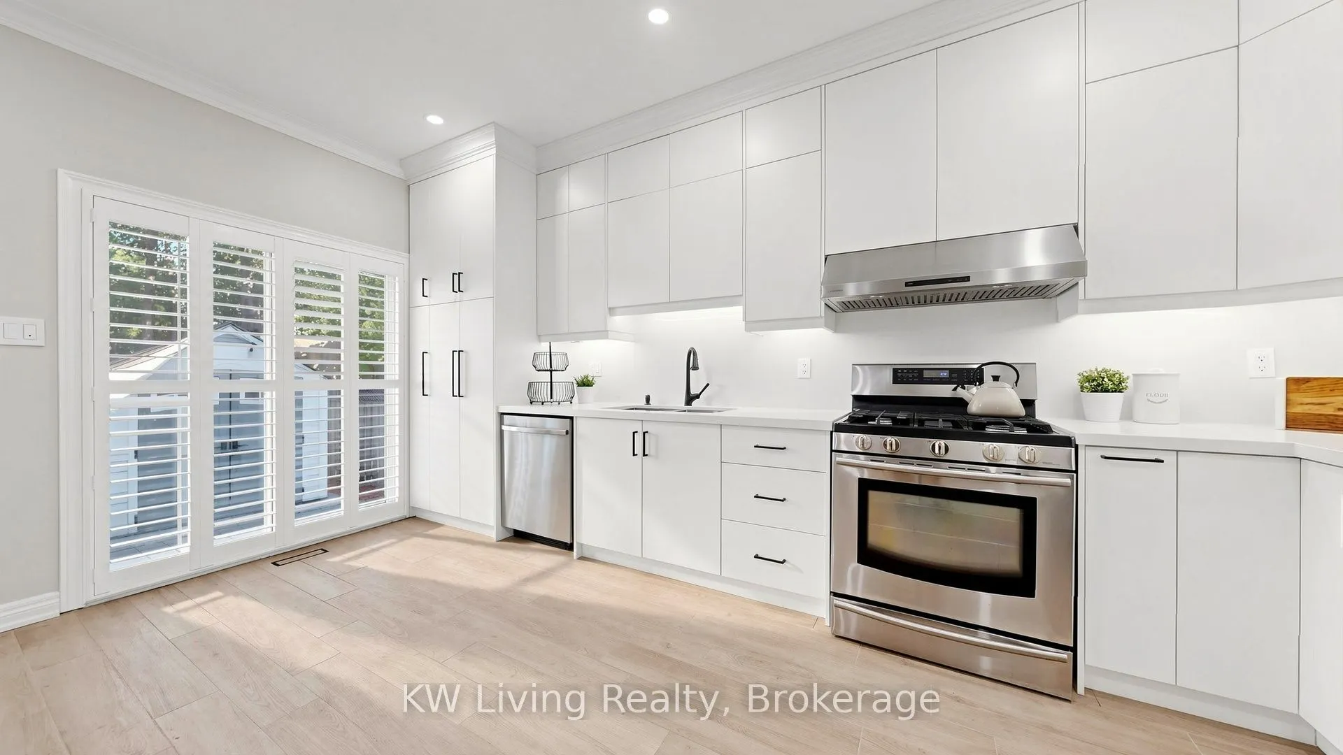 54 Loredana Court