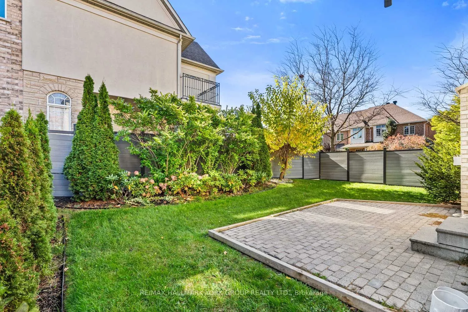53 Catalina Crescent