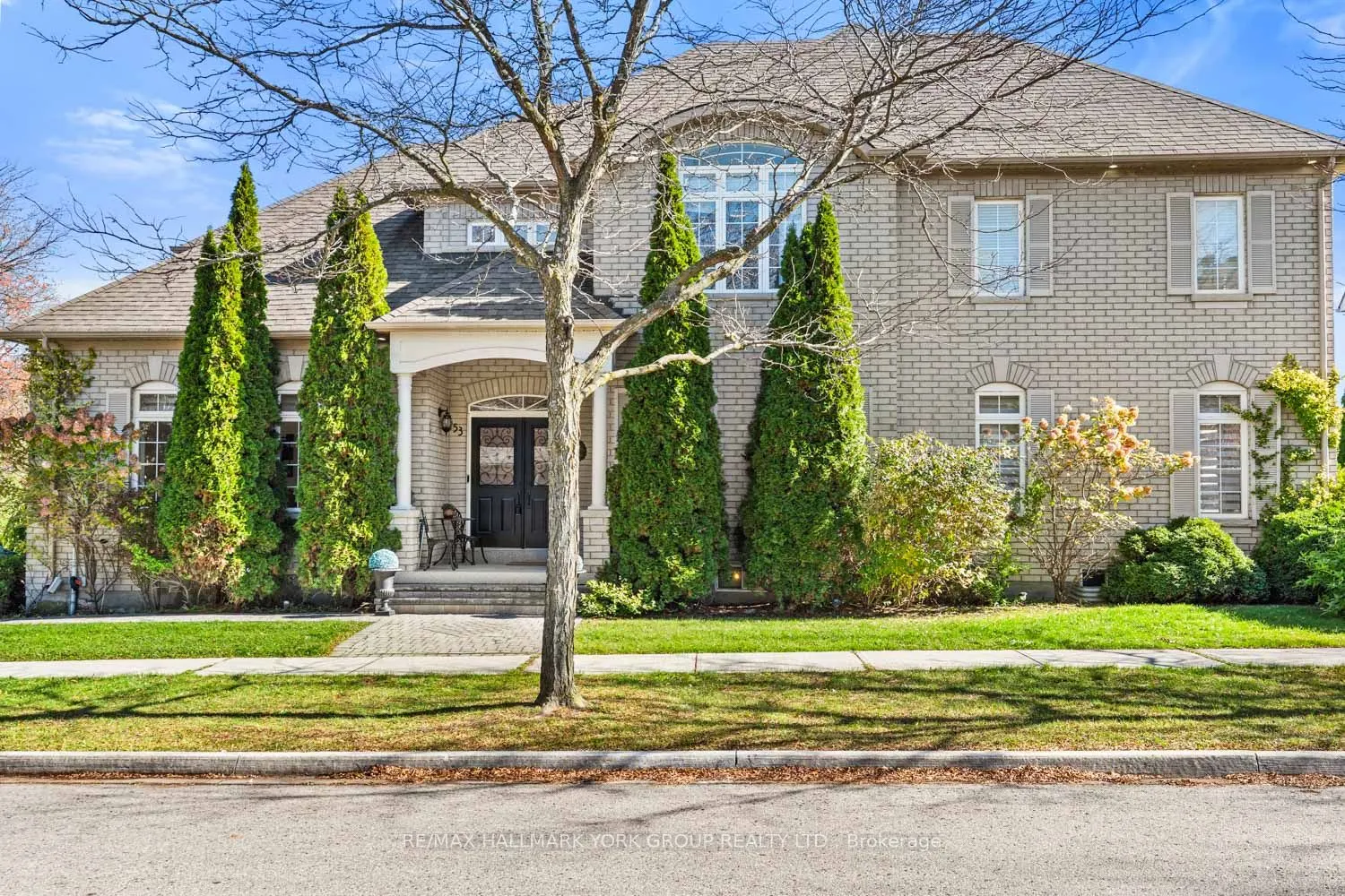53 Catalina Crescent