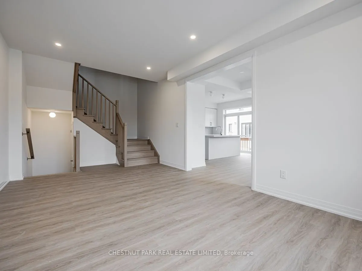 41 Robert Eaton Avenue