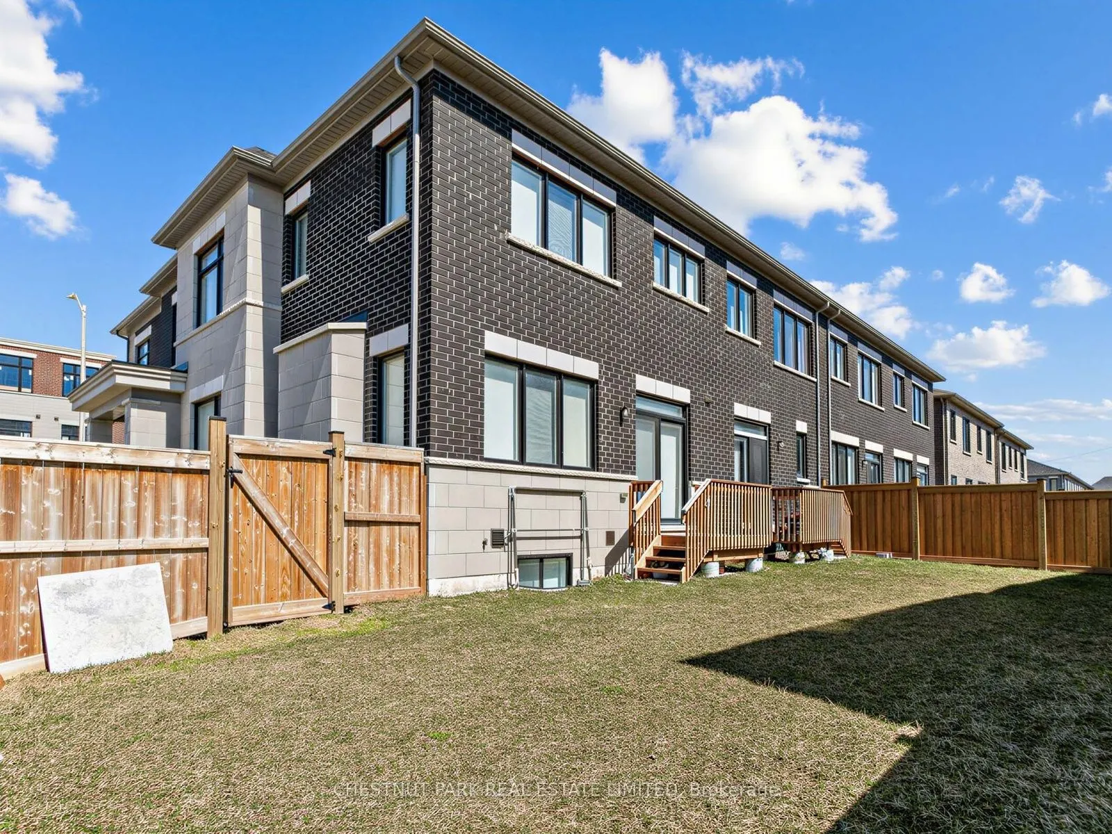 41 Robert Eaton Avenue