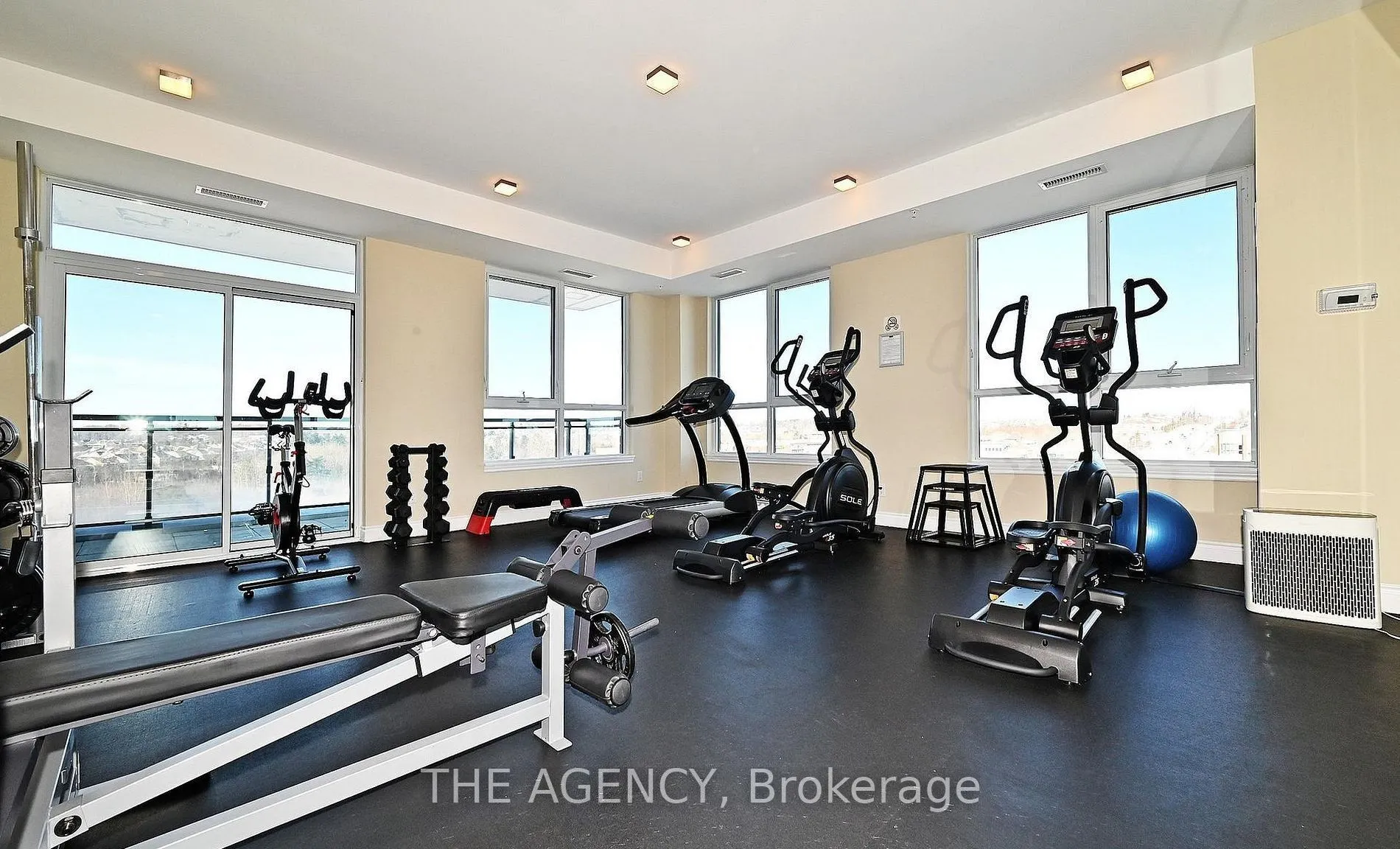 11611 Yonge Street #809