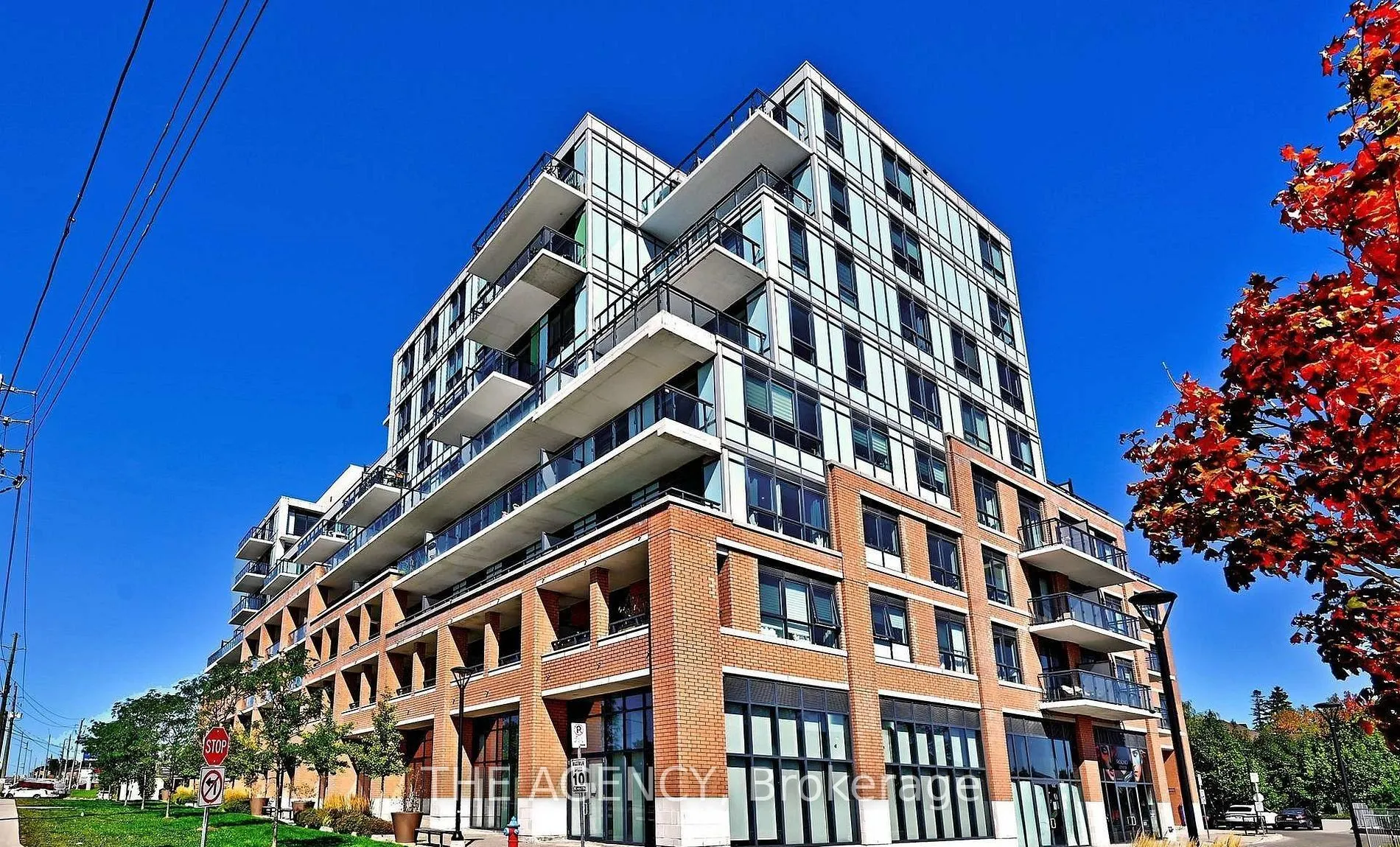 11611 Yonge Street #809