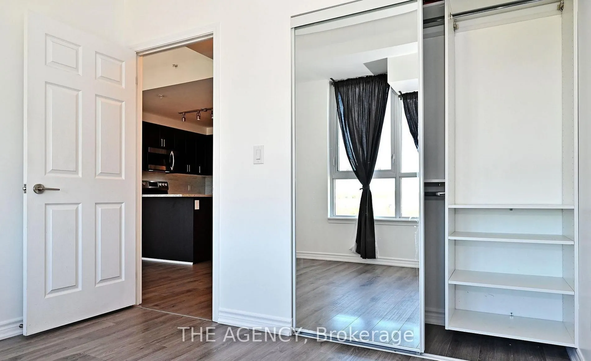11611 Yonge Street #809