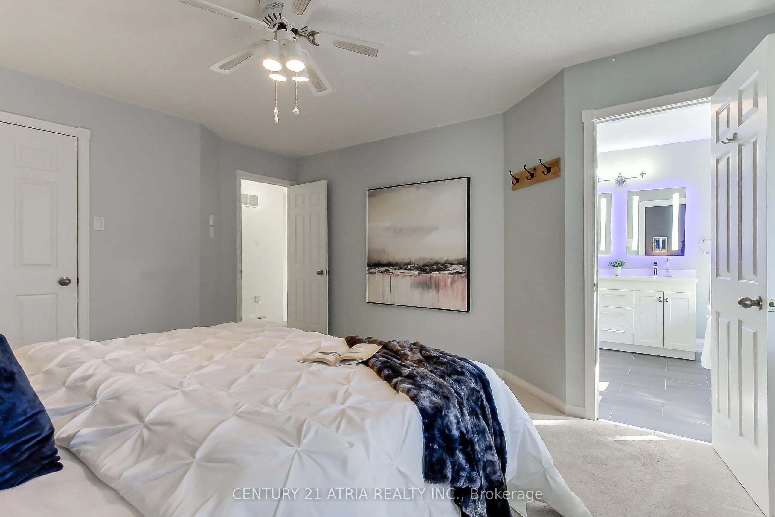 27 Anderson Place #11