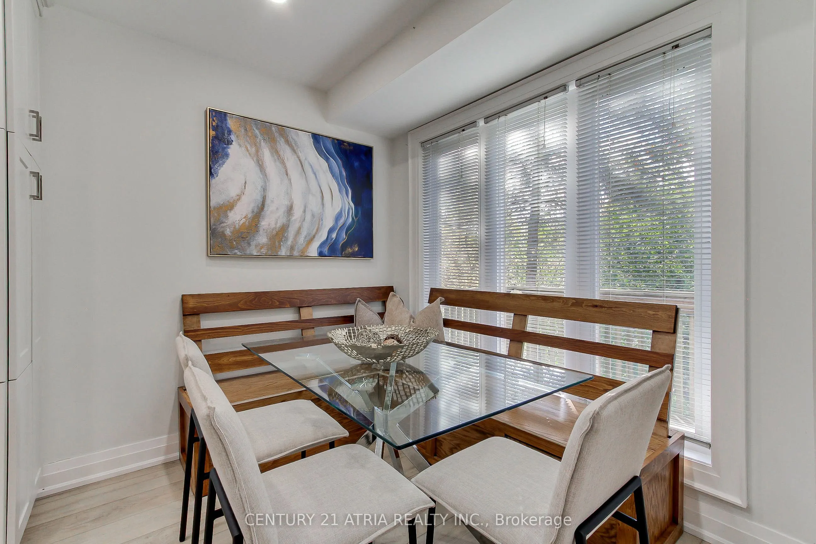 27 Anderson Place #11