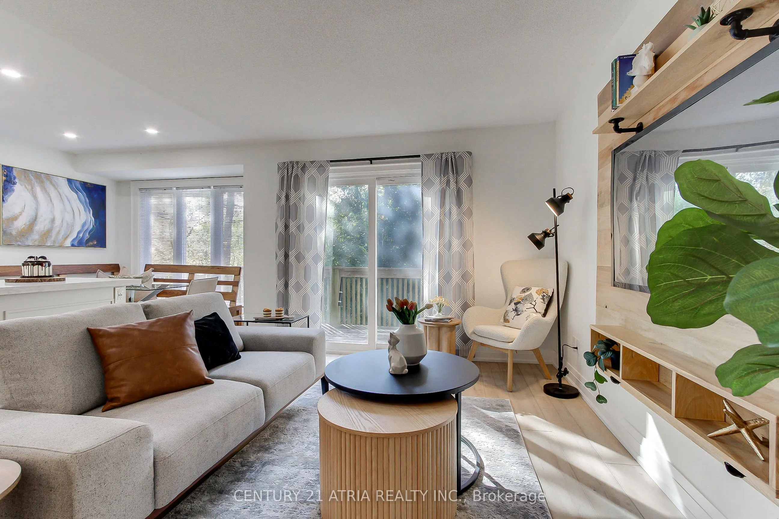 27 Anderson Place #11