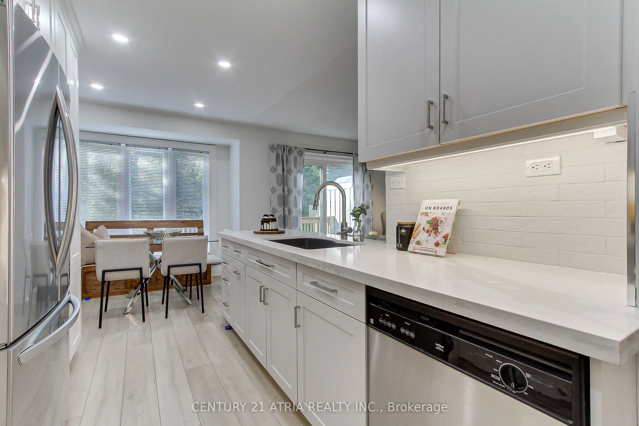 27 Anderson Place #11