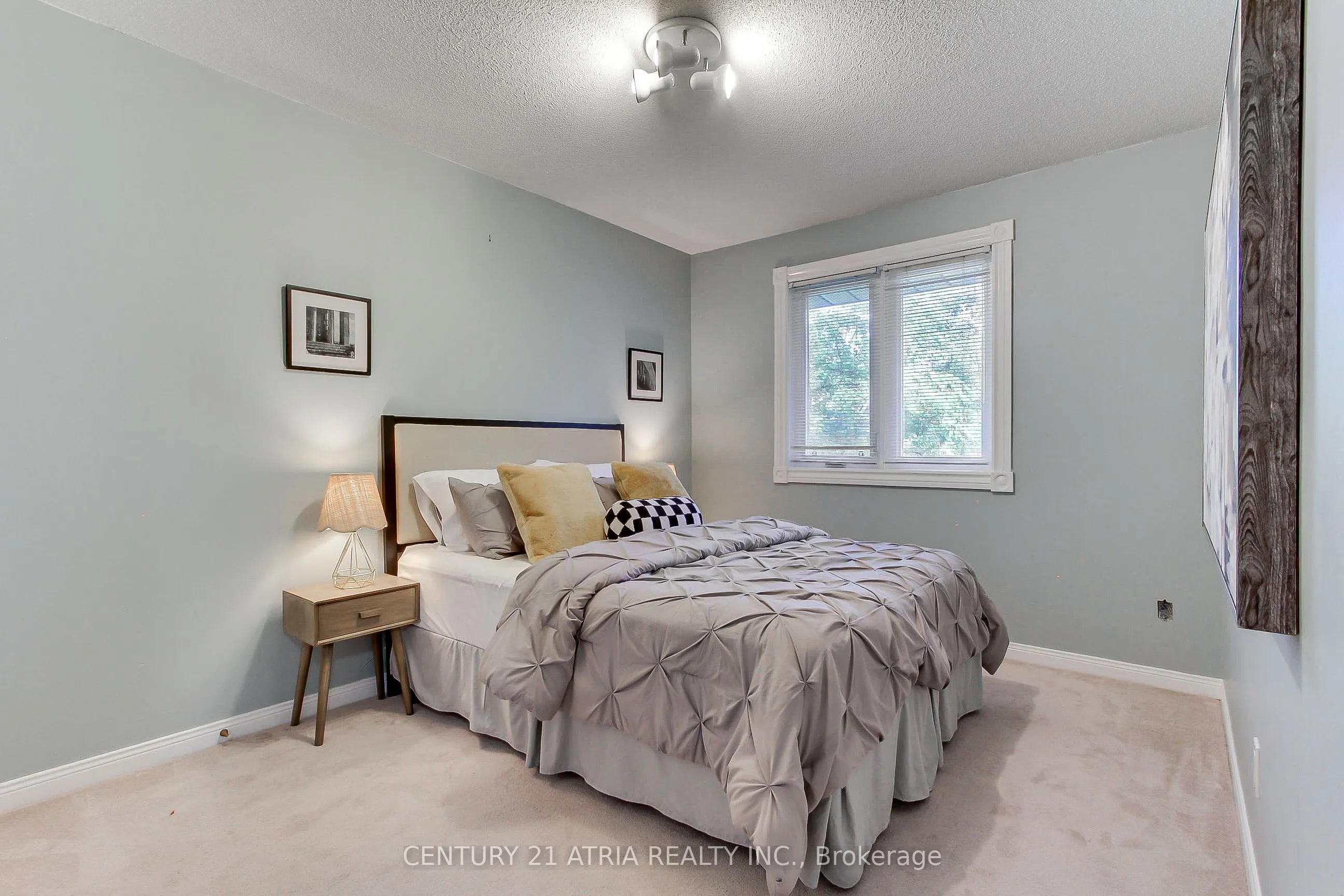 27 Anderson Place #11