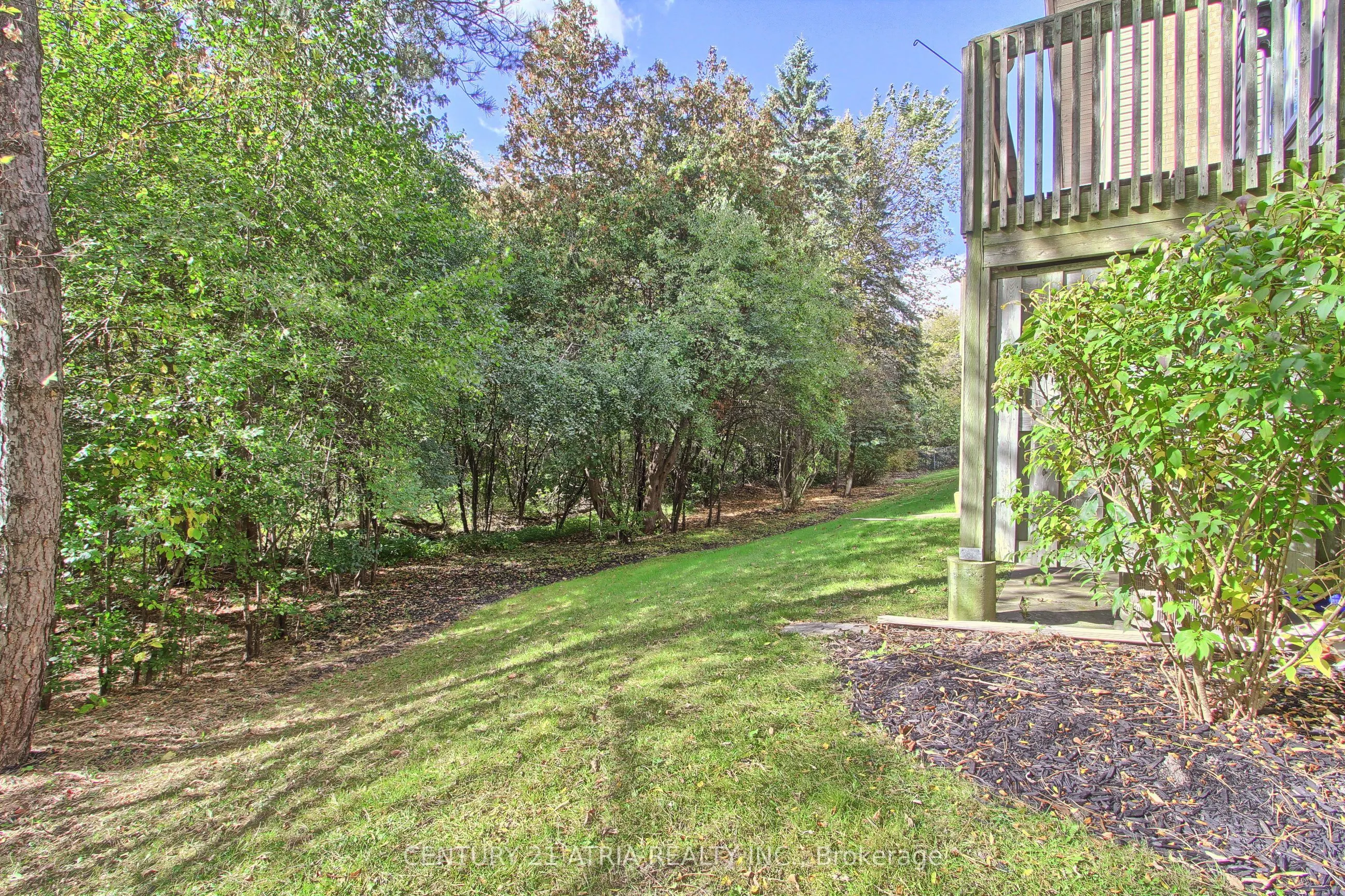 27 Anderson Place #11