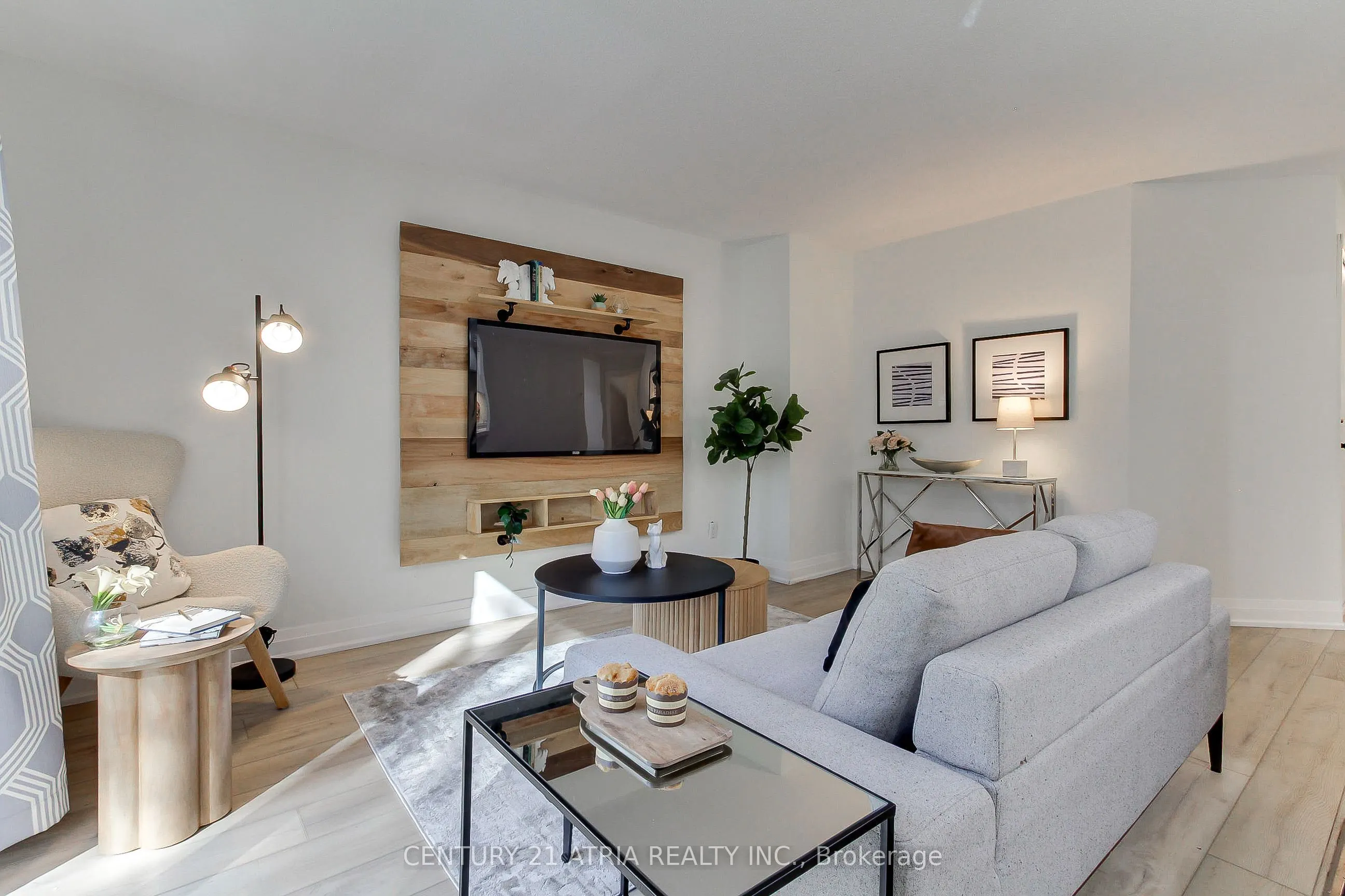 27 Anderson Place #11