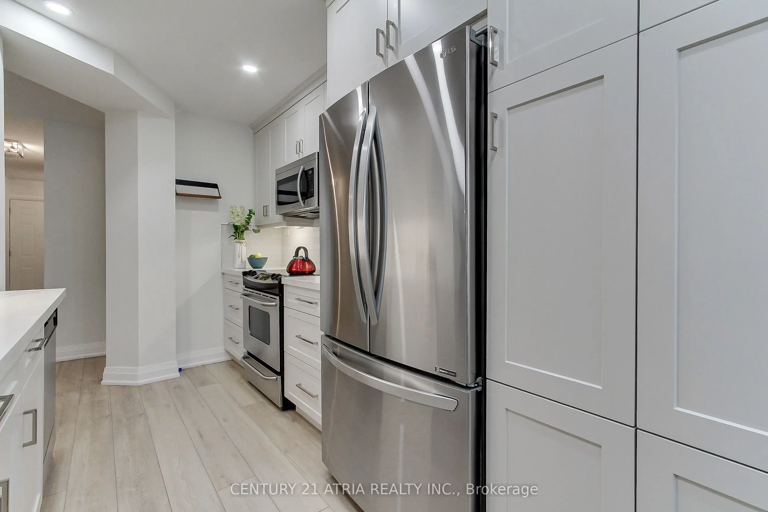 27 Anderson Place #11
