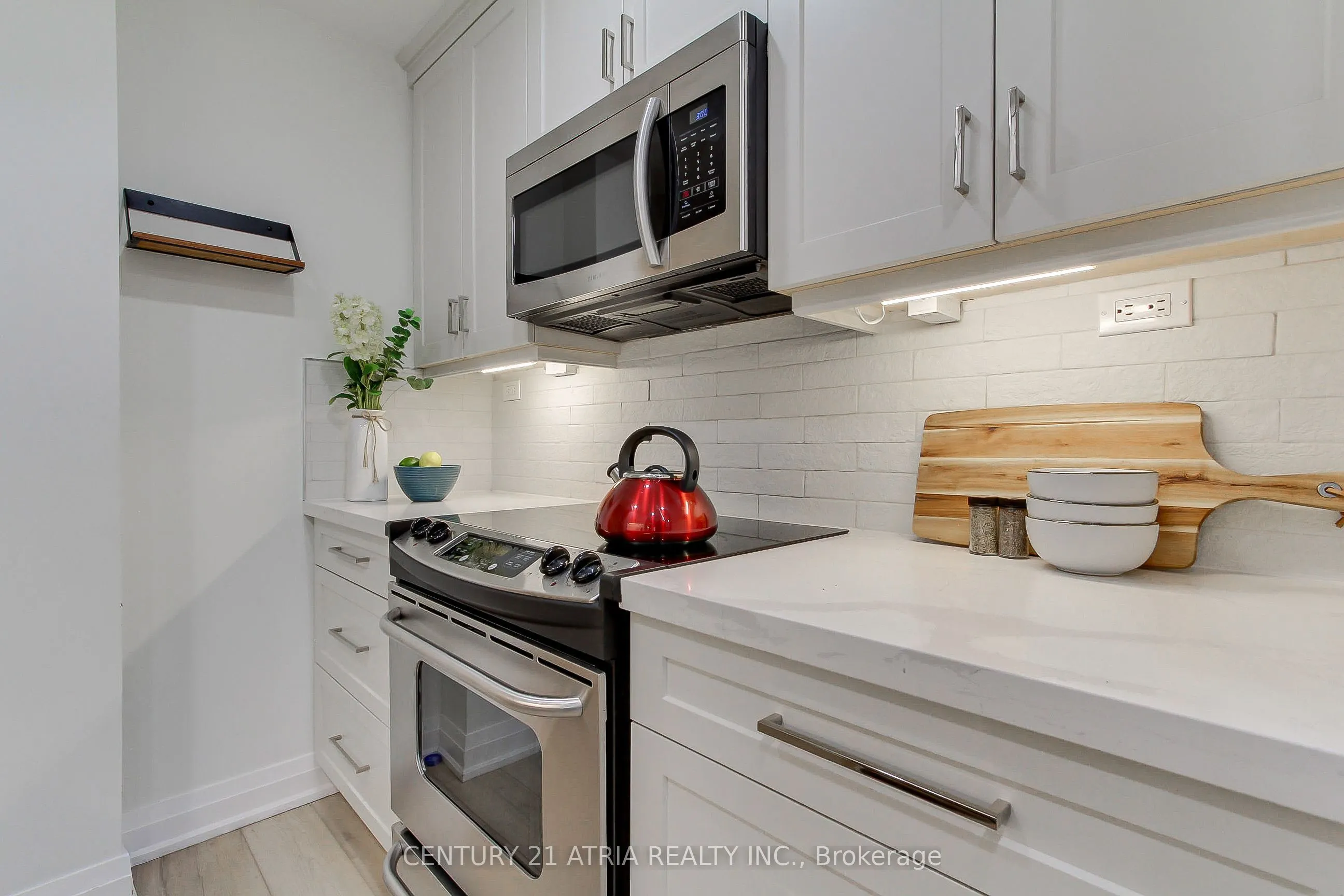 27 Anderson Place #11