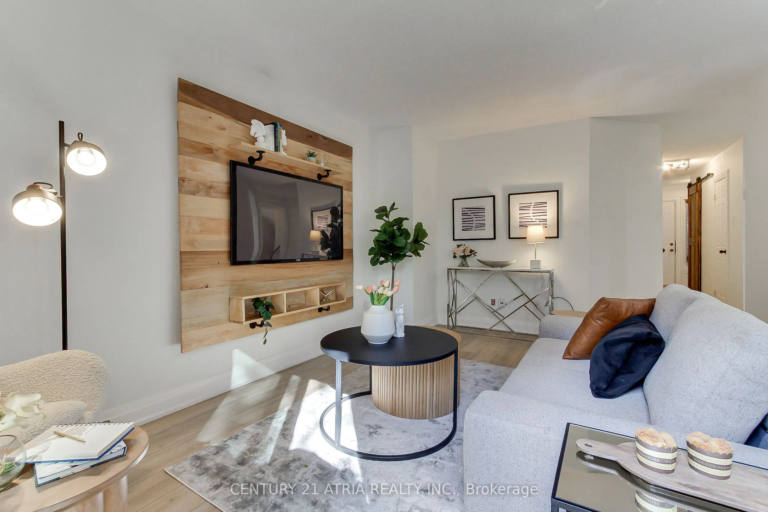 27 Anderson Place #11