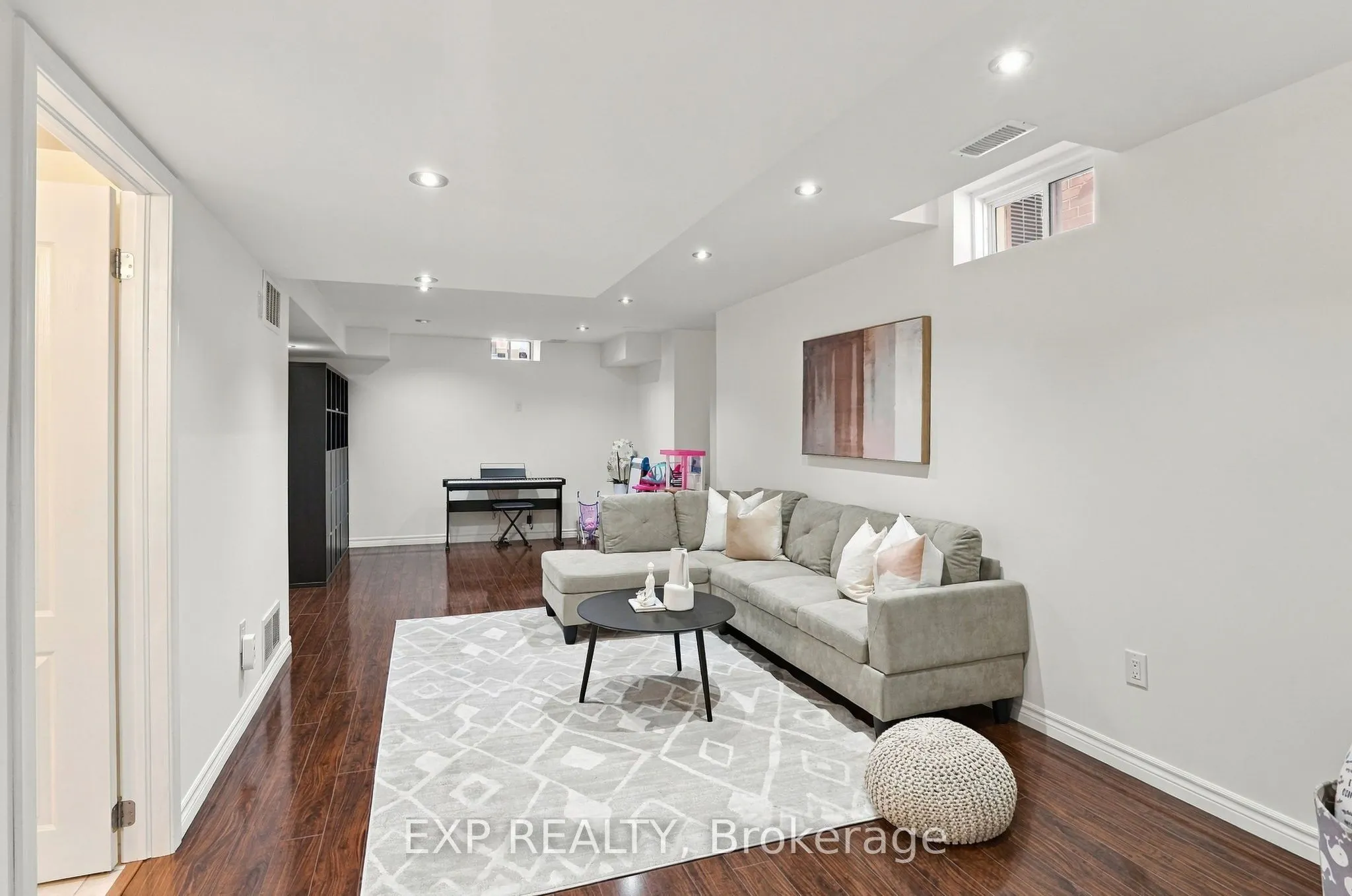 262 Wilfred Murison Avenue