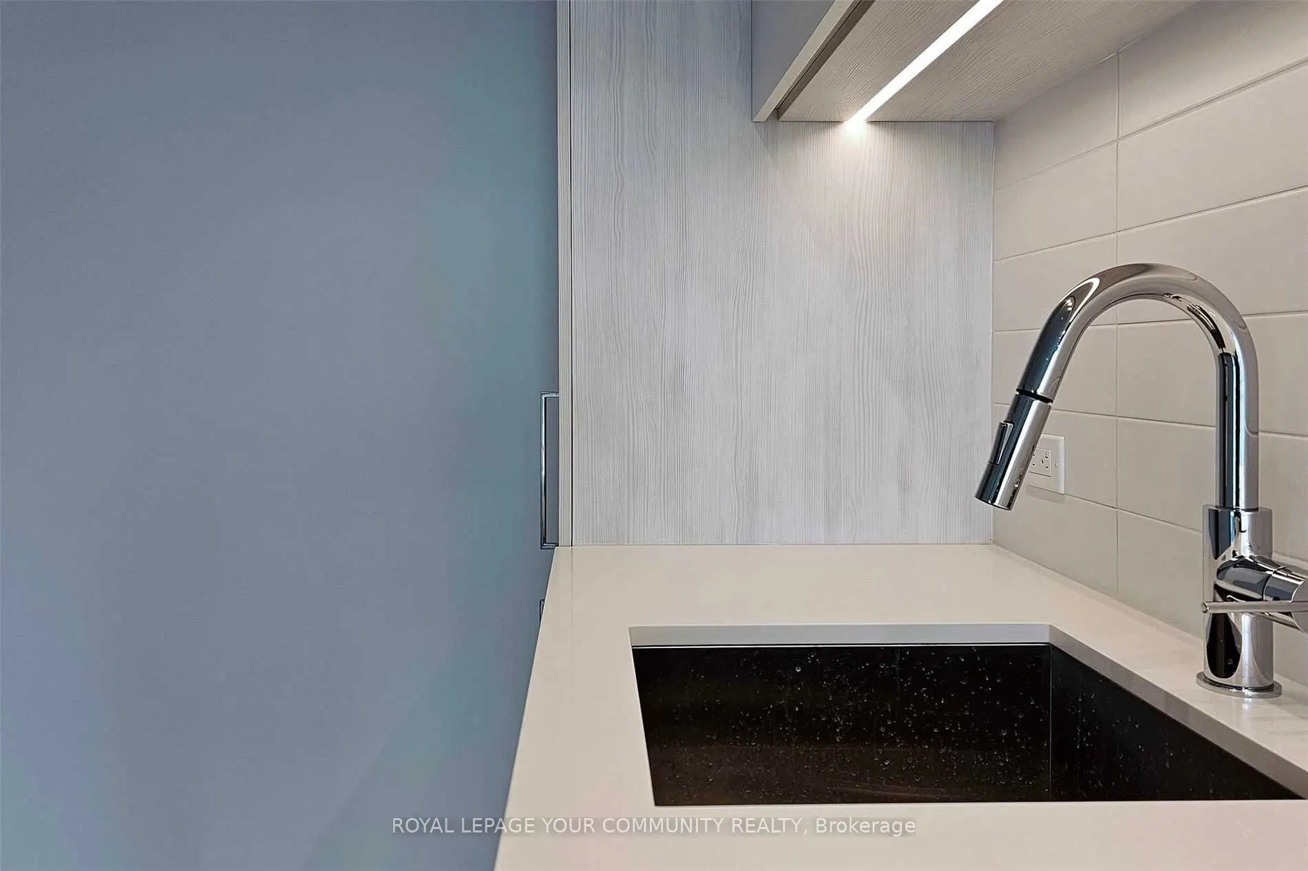 1000 Portage Parkway #2301