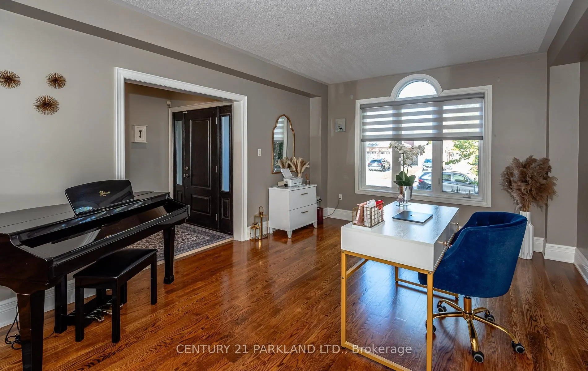 164 Carlyle Crescent