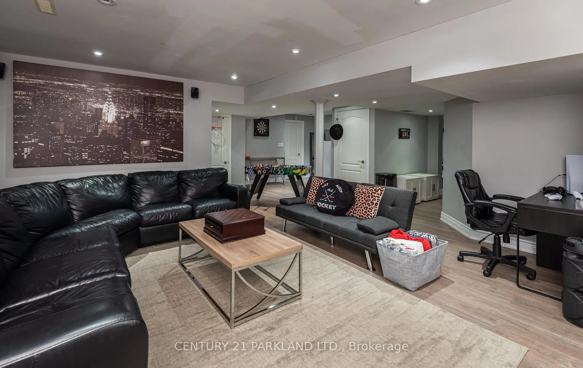 164 Carlyle Crescent