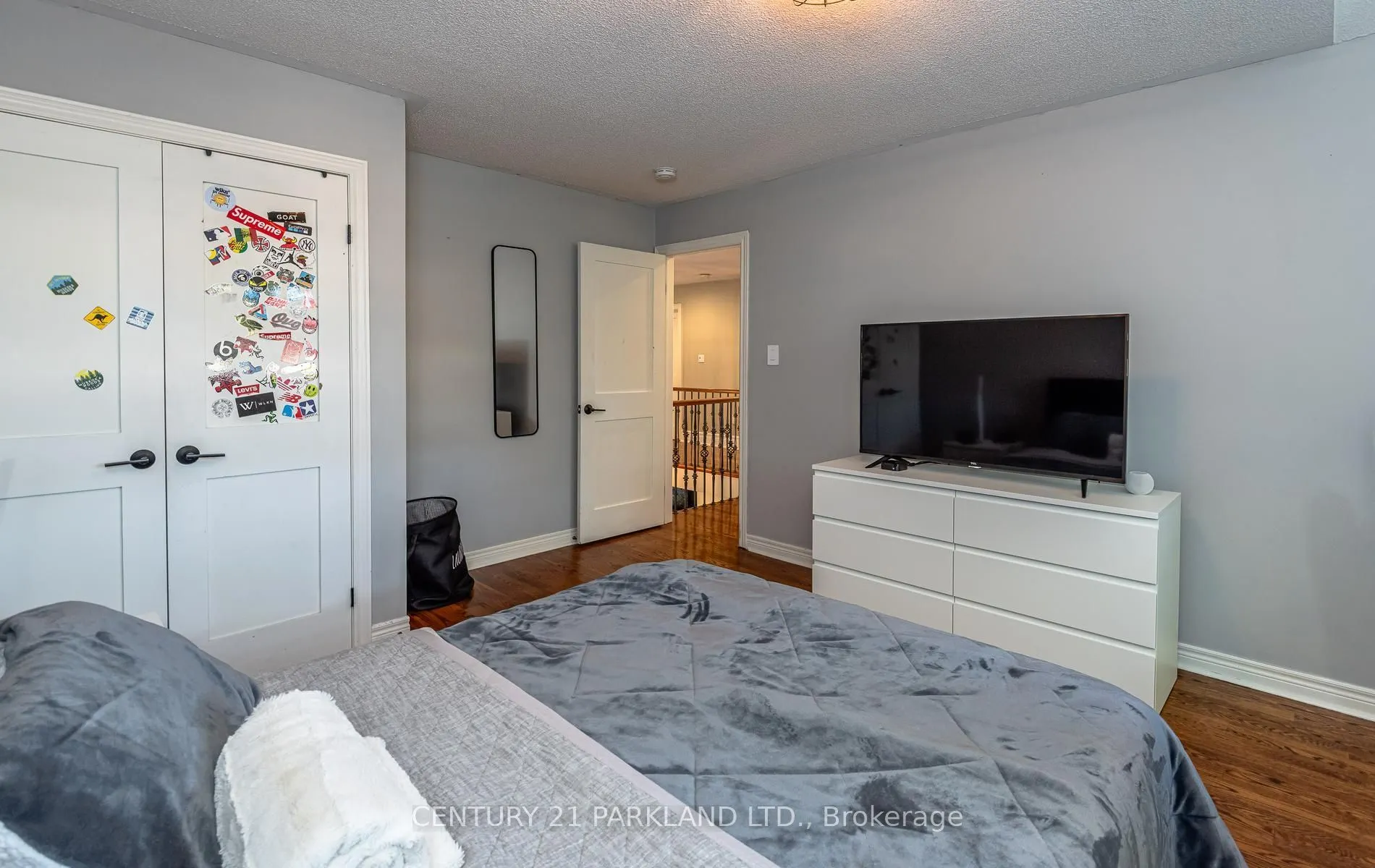 164 Carlyle Crescent