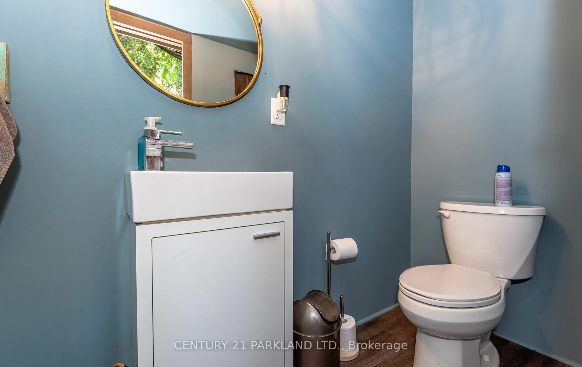 164 Carlyle Crescent