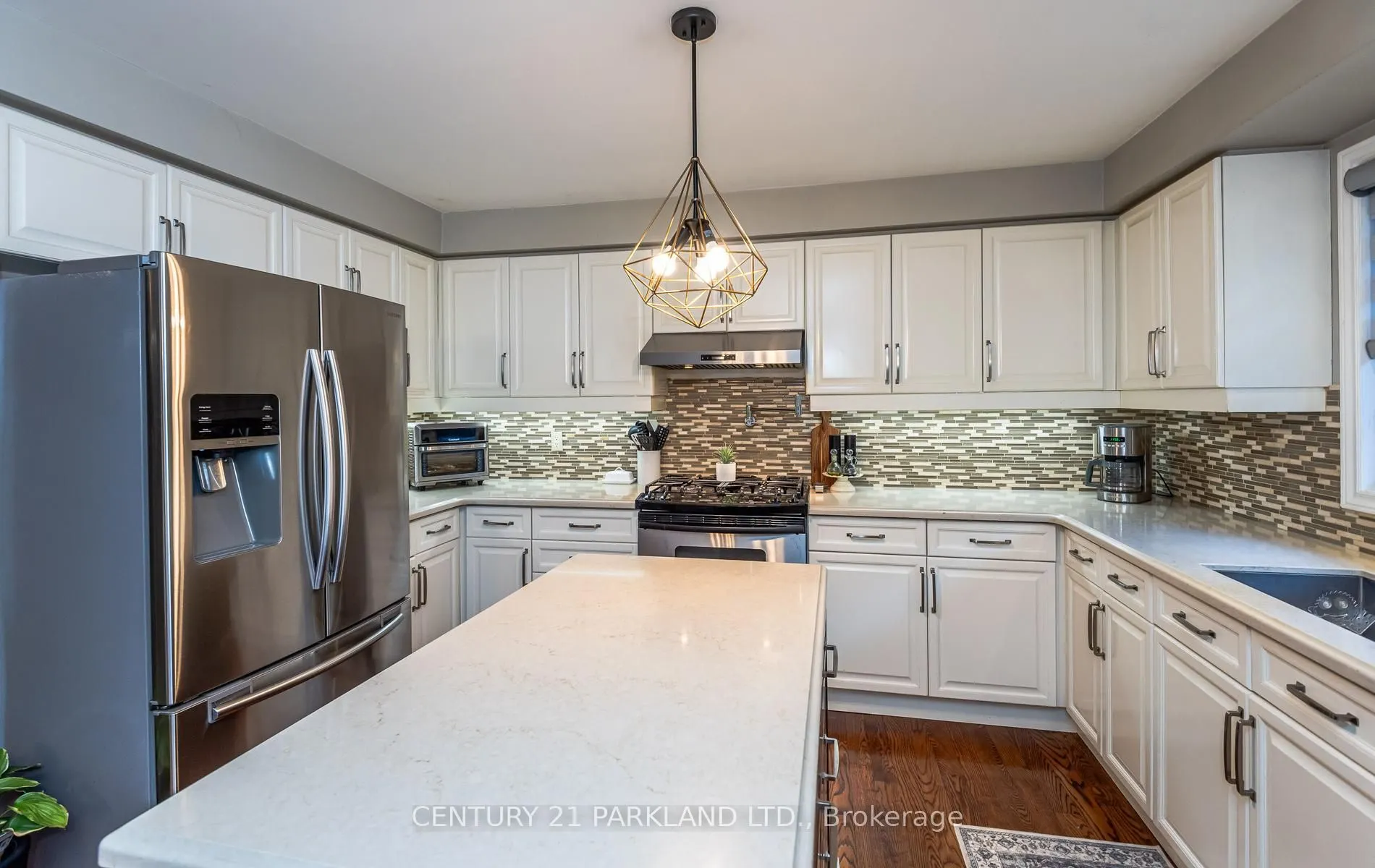 164 Carlyle Crescent